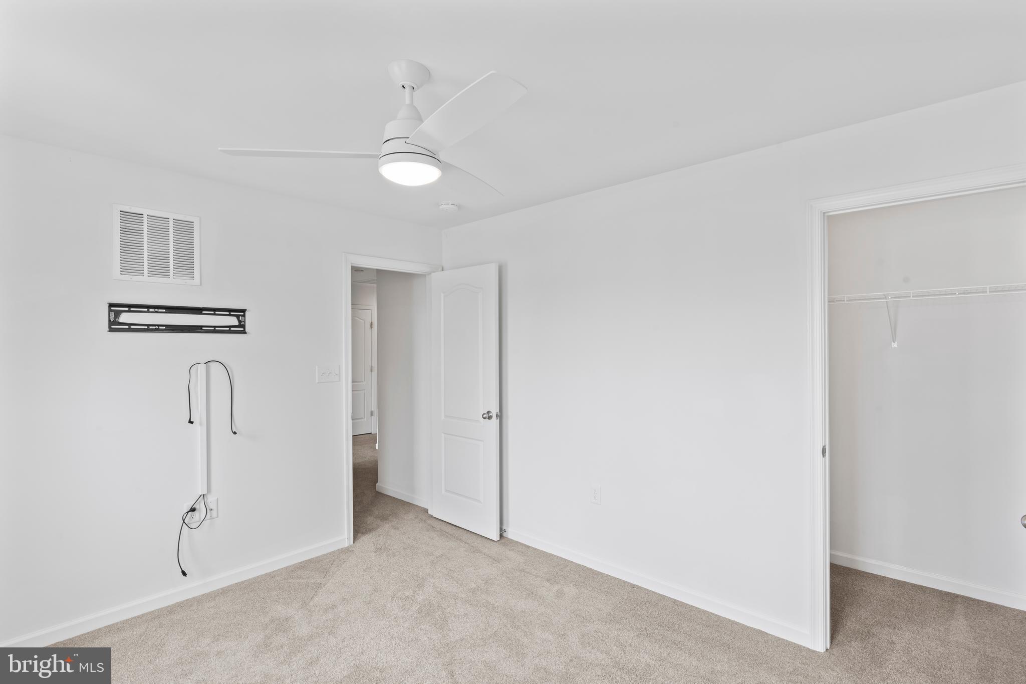 SPRINGDALE FARM - Residential