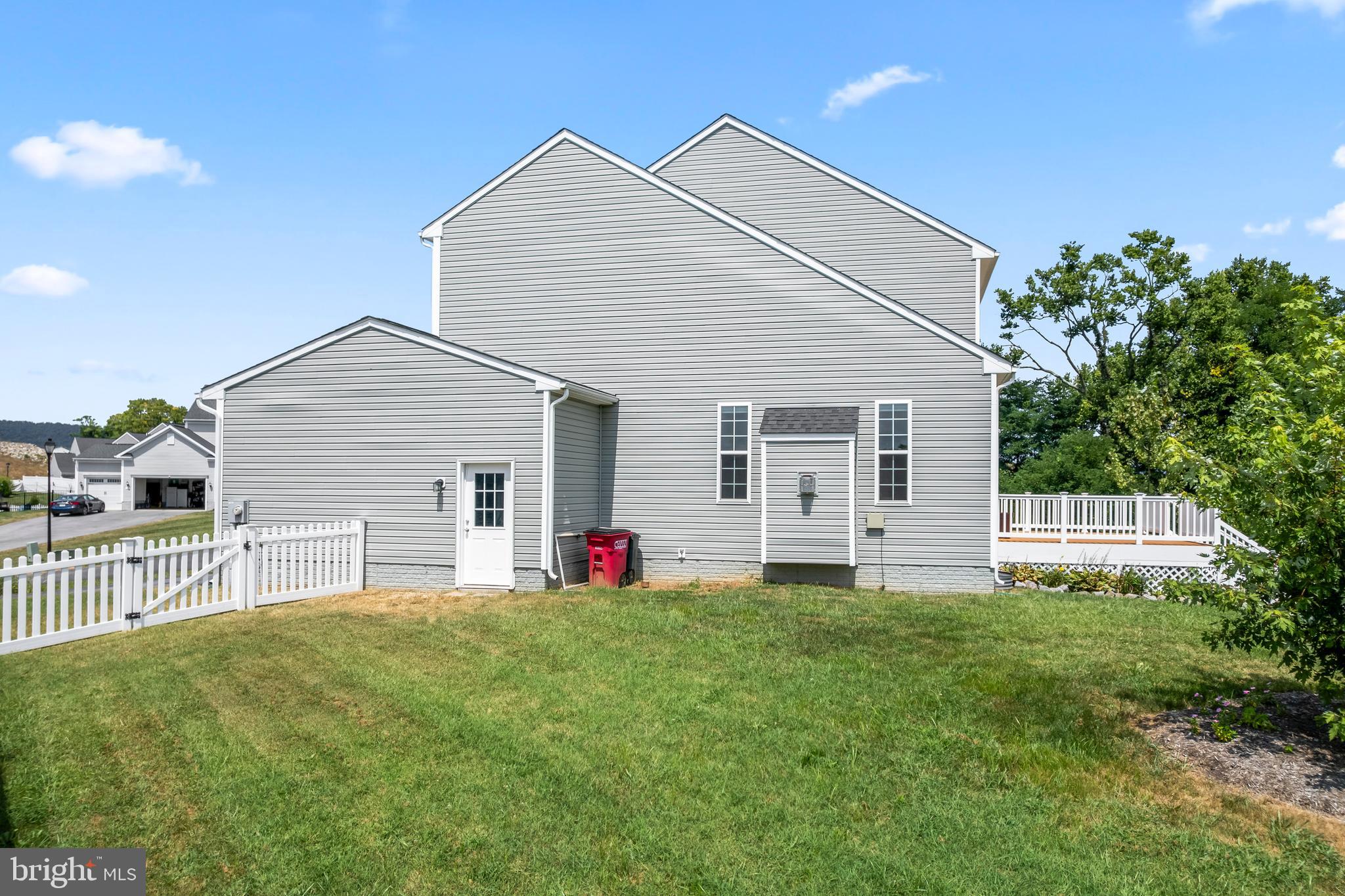 SPRINGDALE FARM - Residential