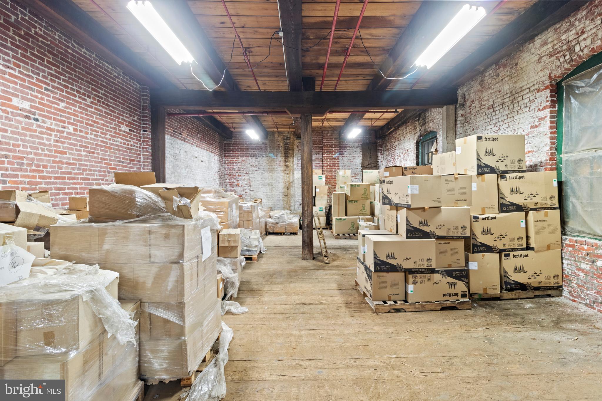 OLDE KENSINGTON - Commercial Sale