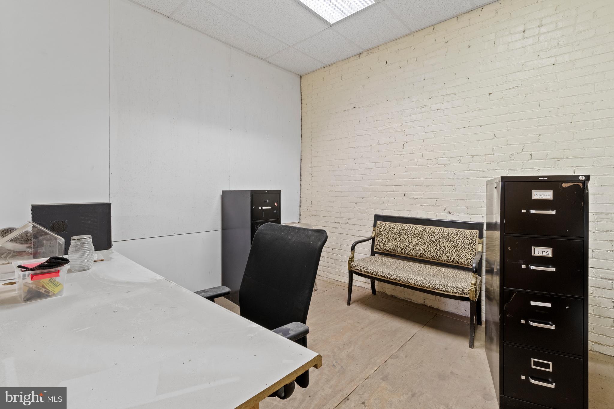 OLDE KENSINGTON - Commercial Sale