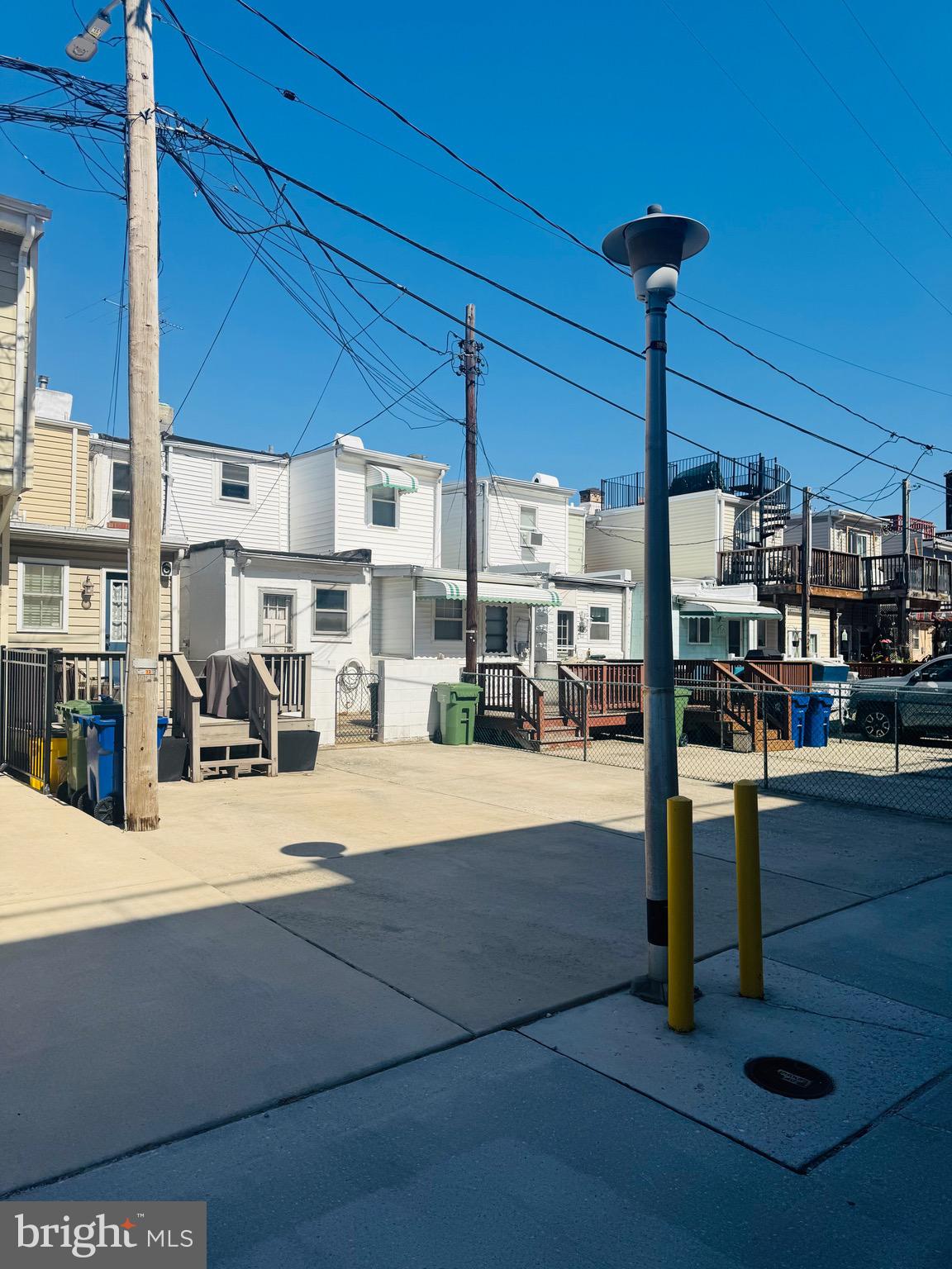 LOCUST POINT - Residential