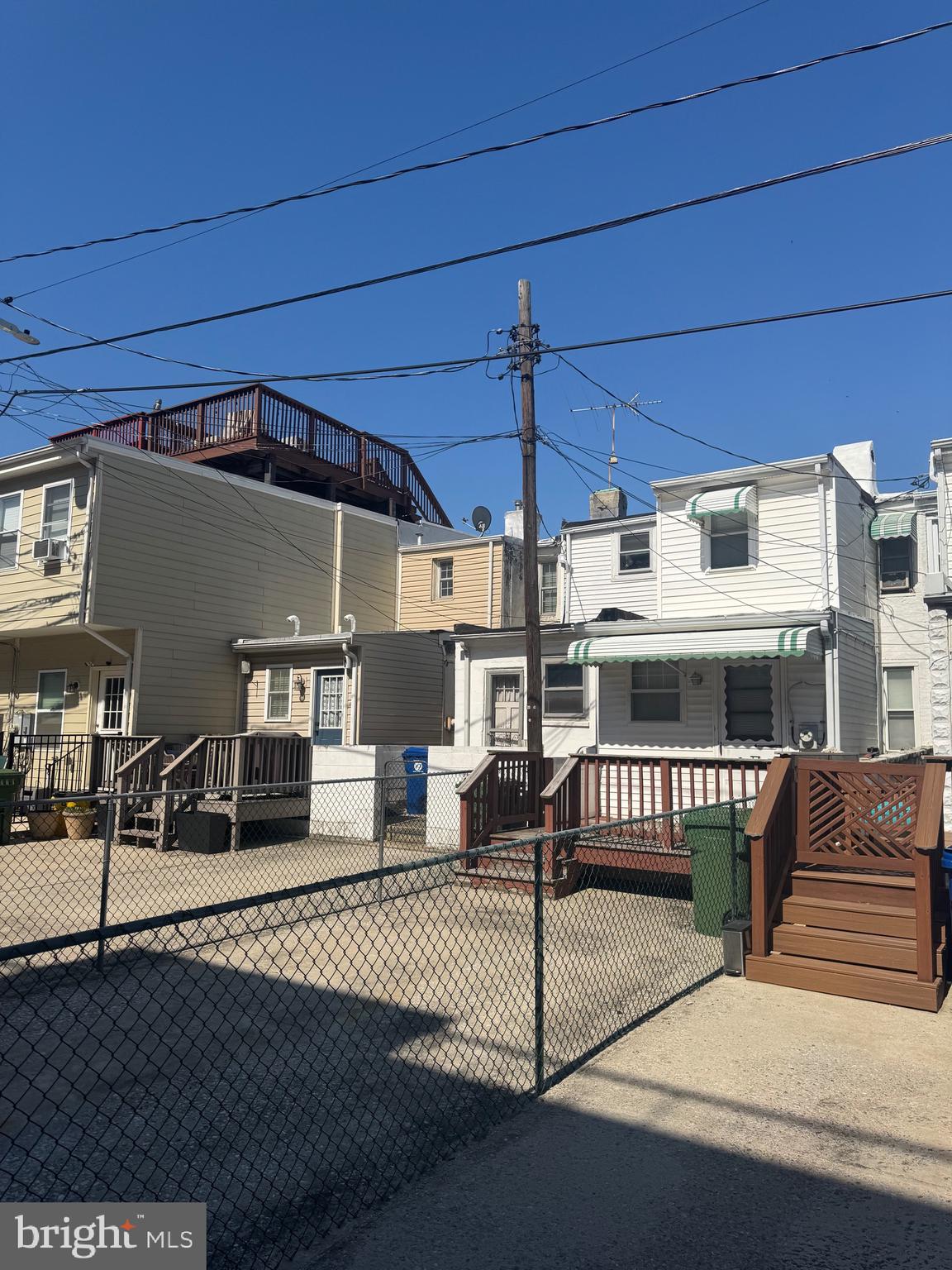 LOCUST POINT - Residential