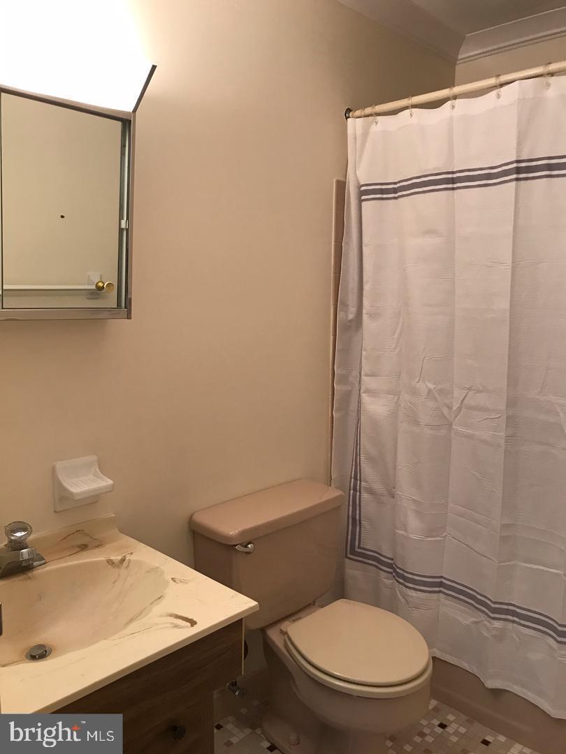 WOODMONT NORTH - Residential Lease