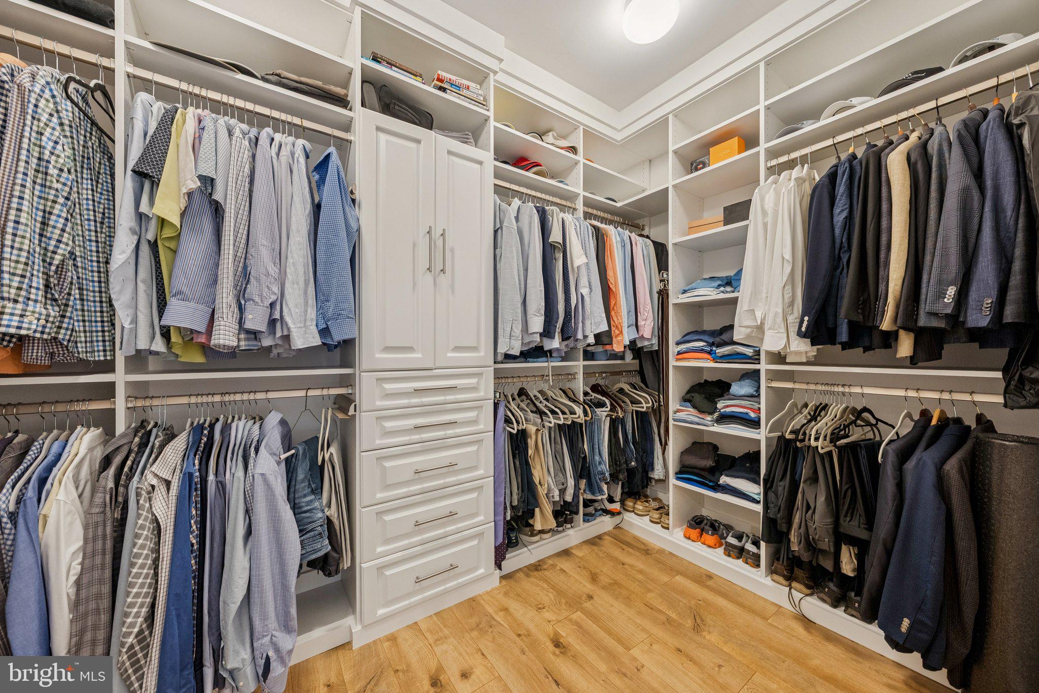 TOWER OAKS - Residential