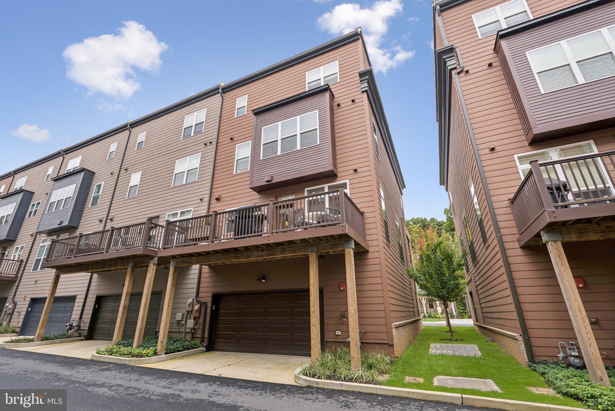 TOWER OAKS - Residential