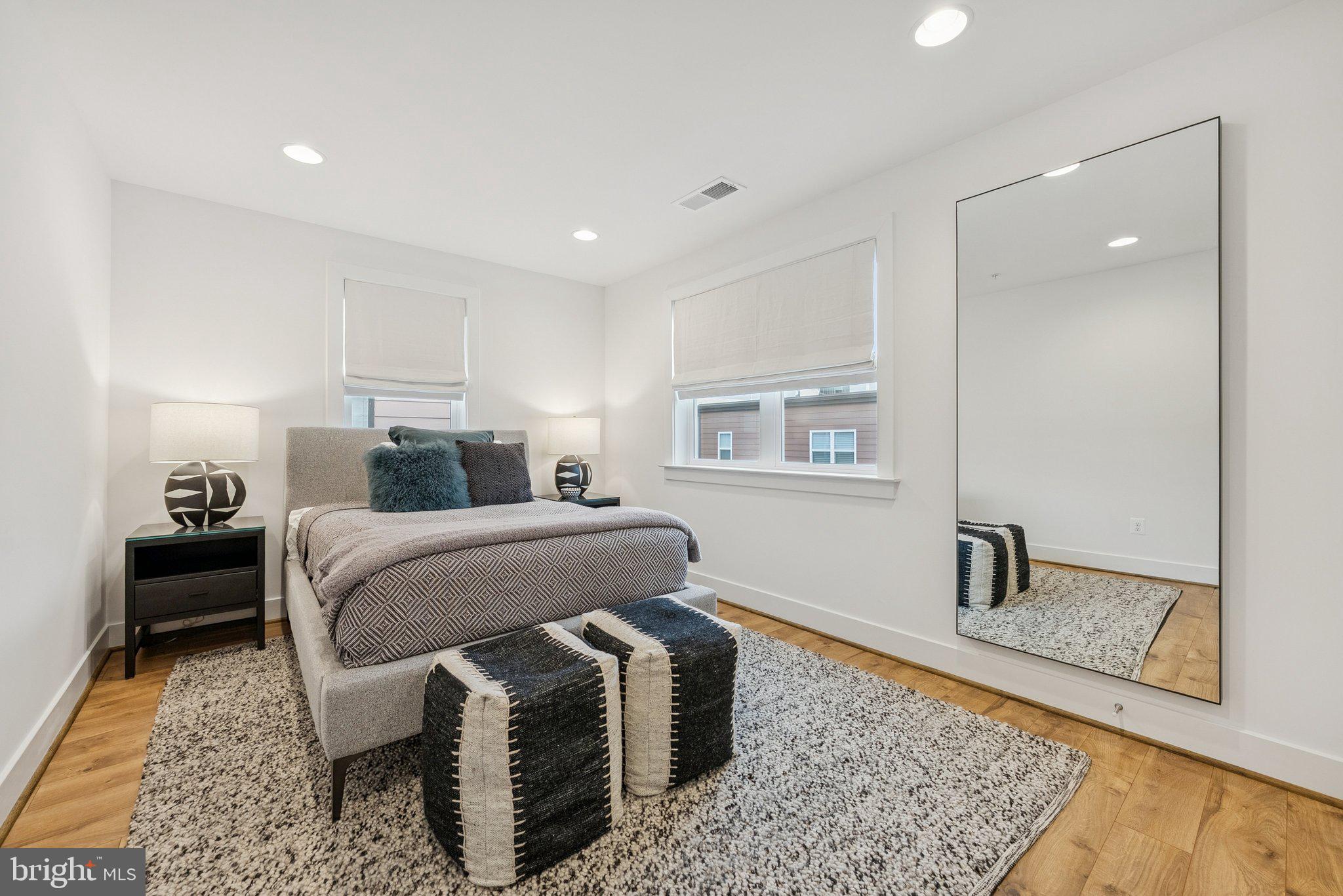 TOWER OAKS - Residential