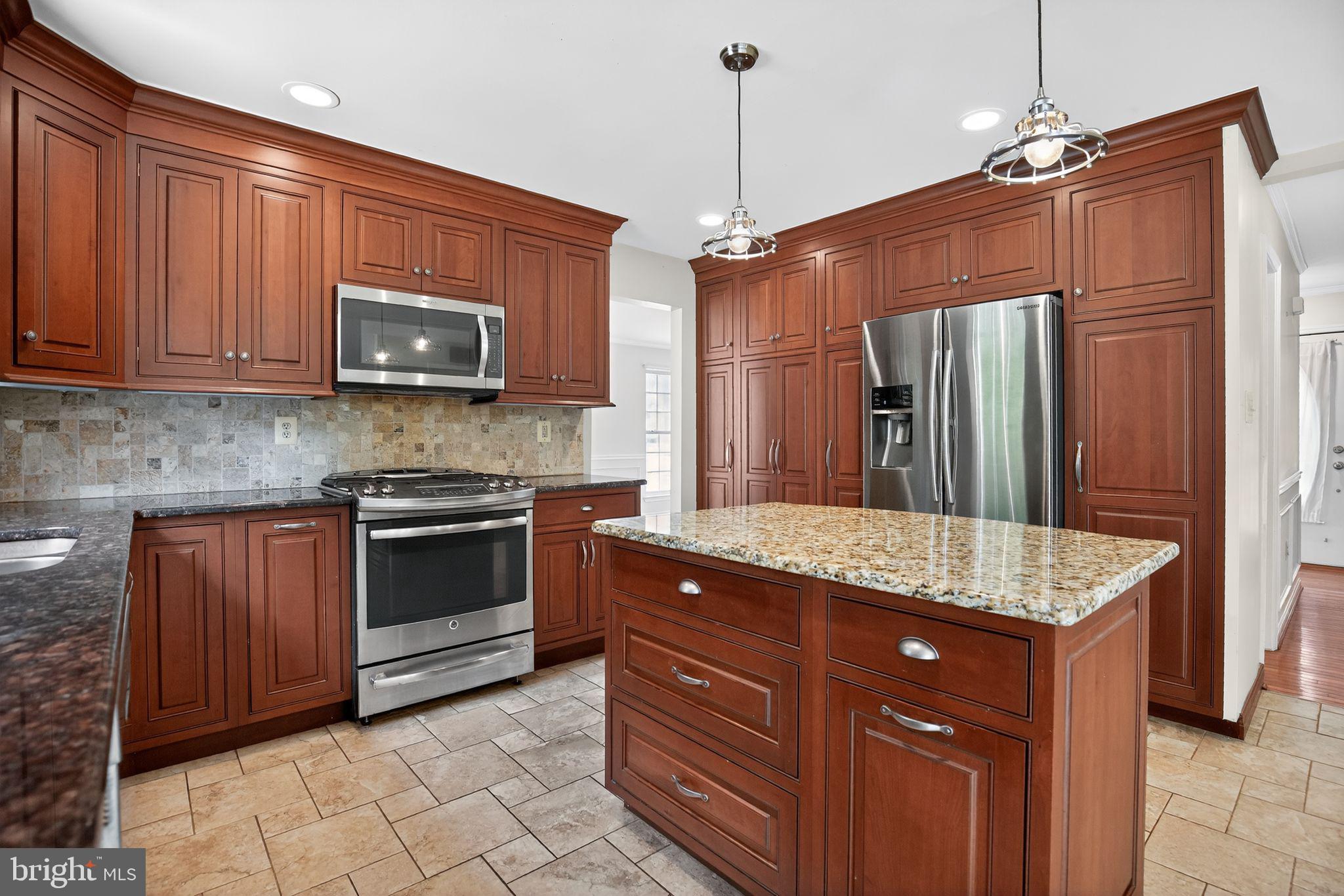 TROTTS POND ESTATES - Residential