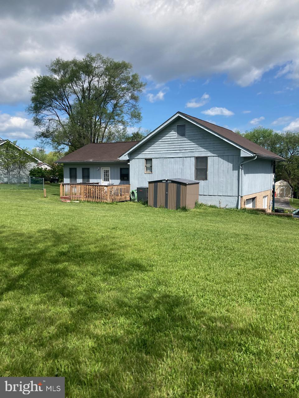 FAIRVIEW ACRES - Residential