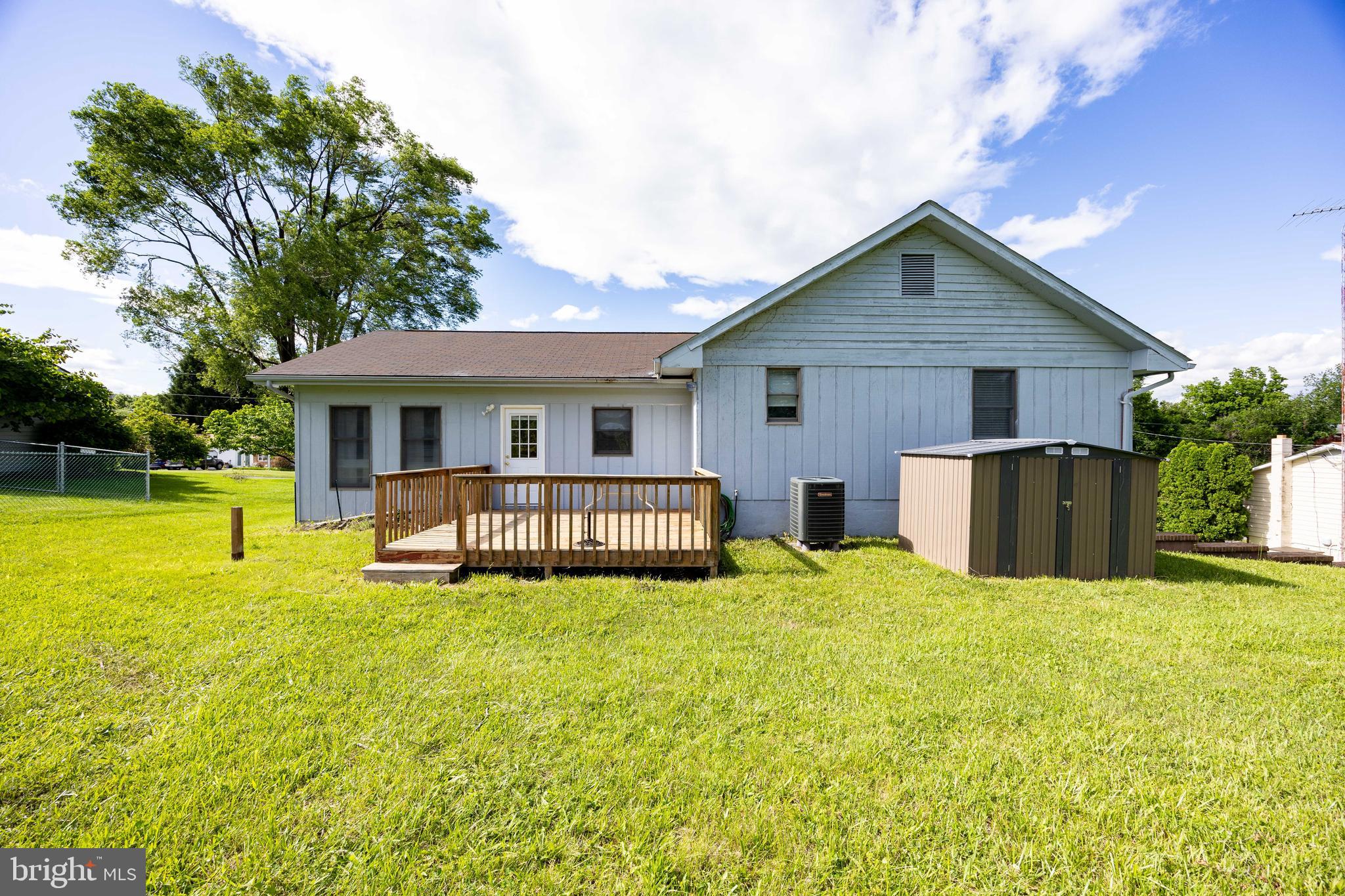 FAIRVIEW ACRES - Residential