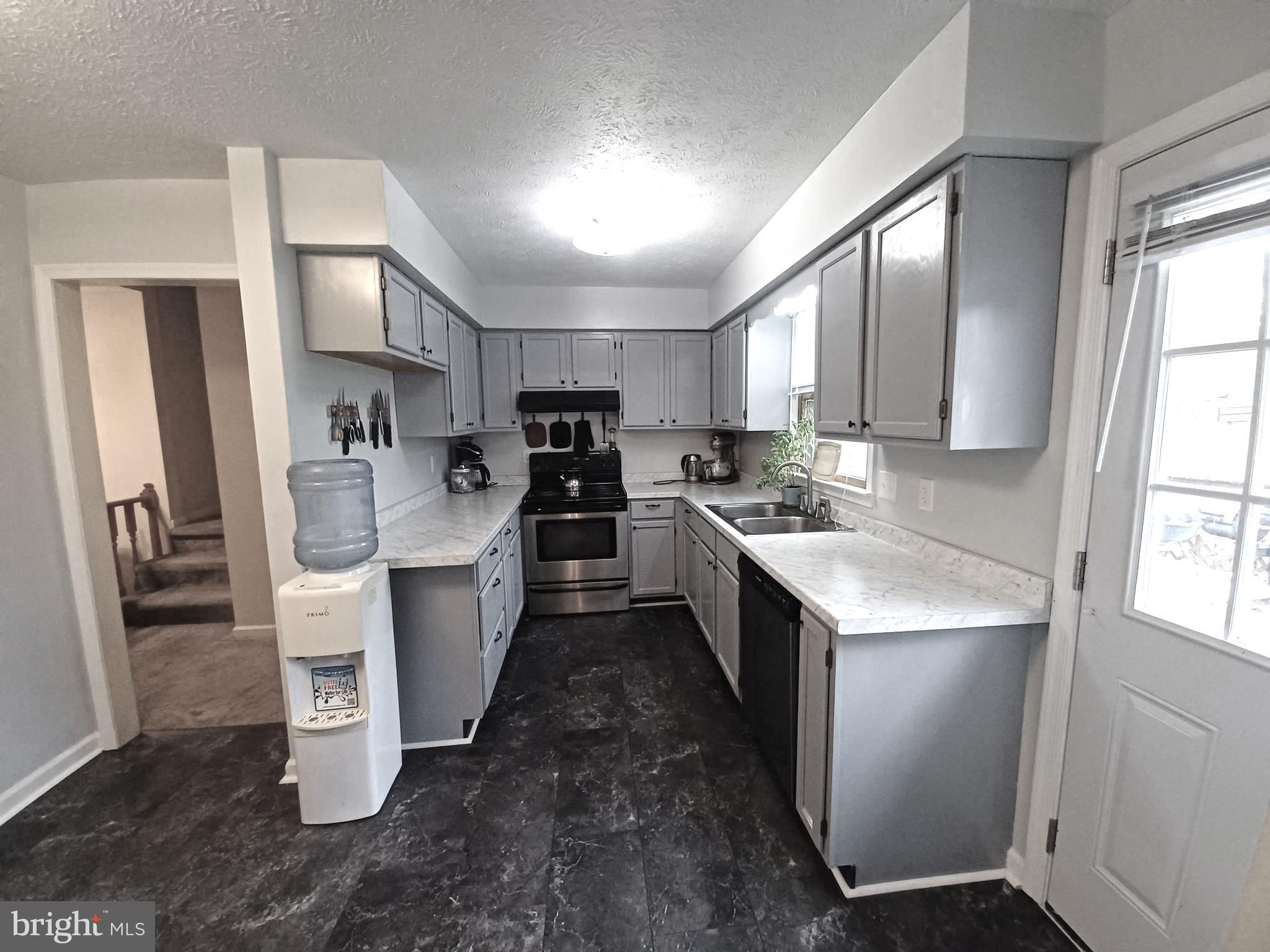 FAIRVIEW ACRES - Residential