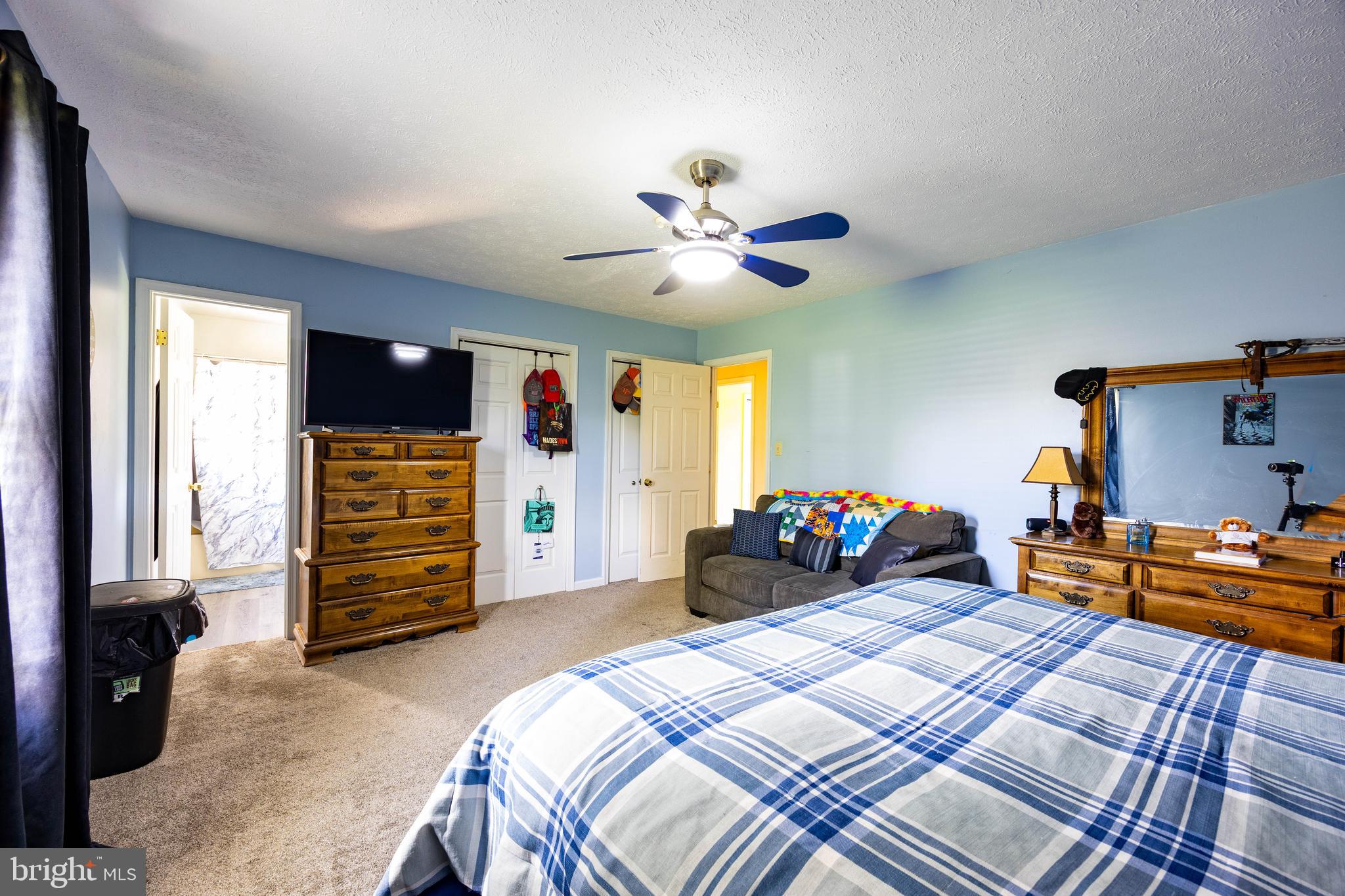 FAIRVIEW ACRES - Residential