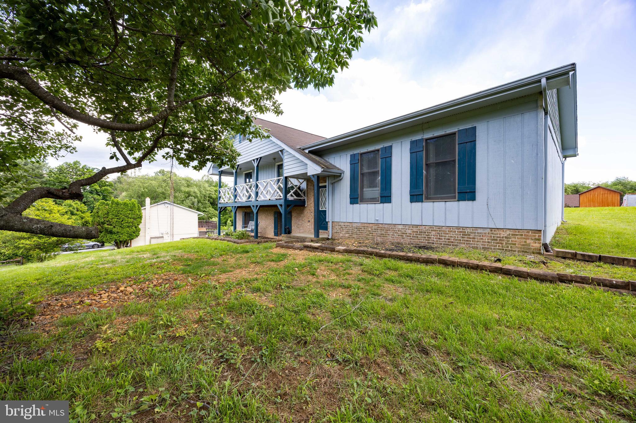 FAIRVIEW ACRES - Residential