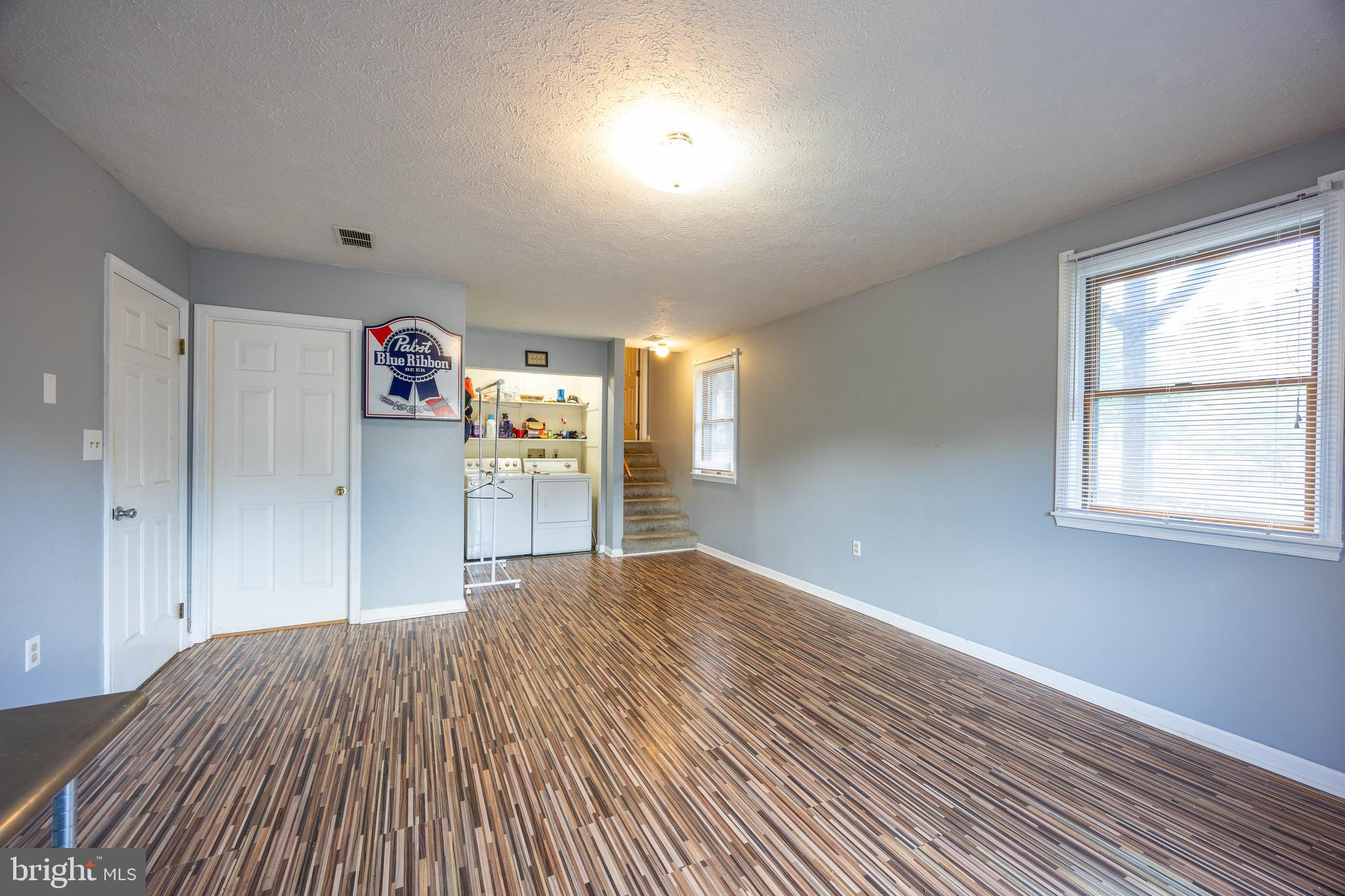 FAIRVIEW ACRES - Residential