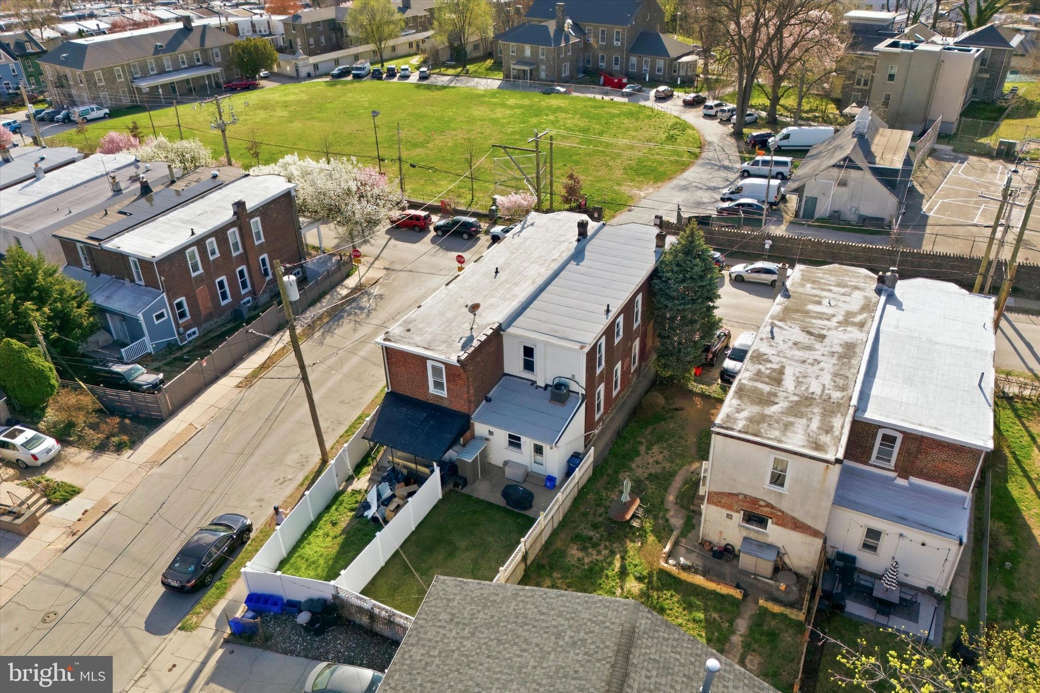 ROXBOROUGH - Residential