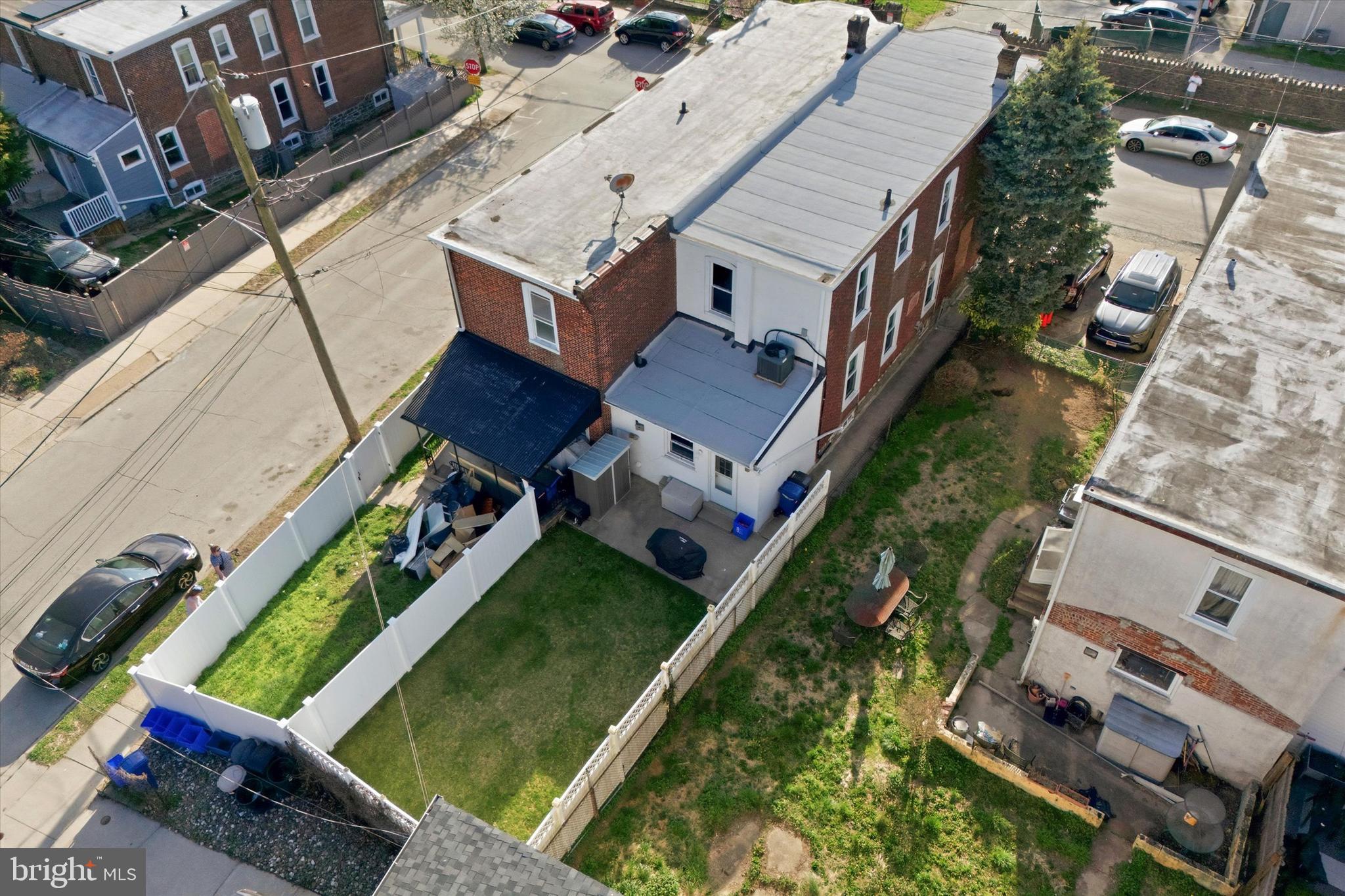 ROXBOROUGH - Residential