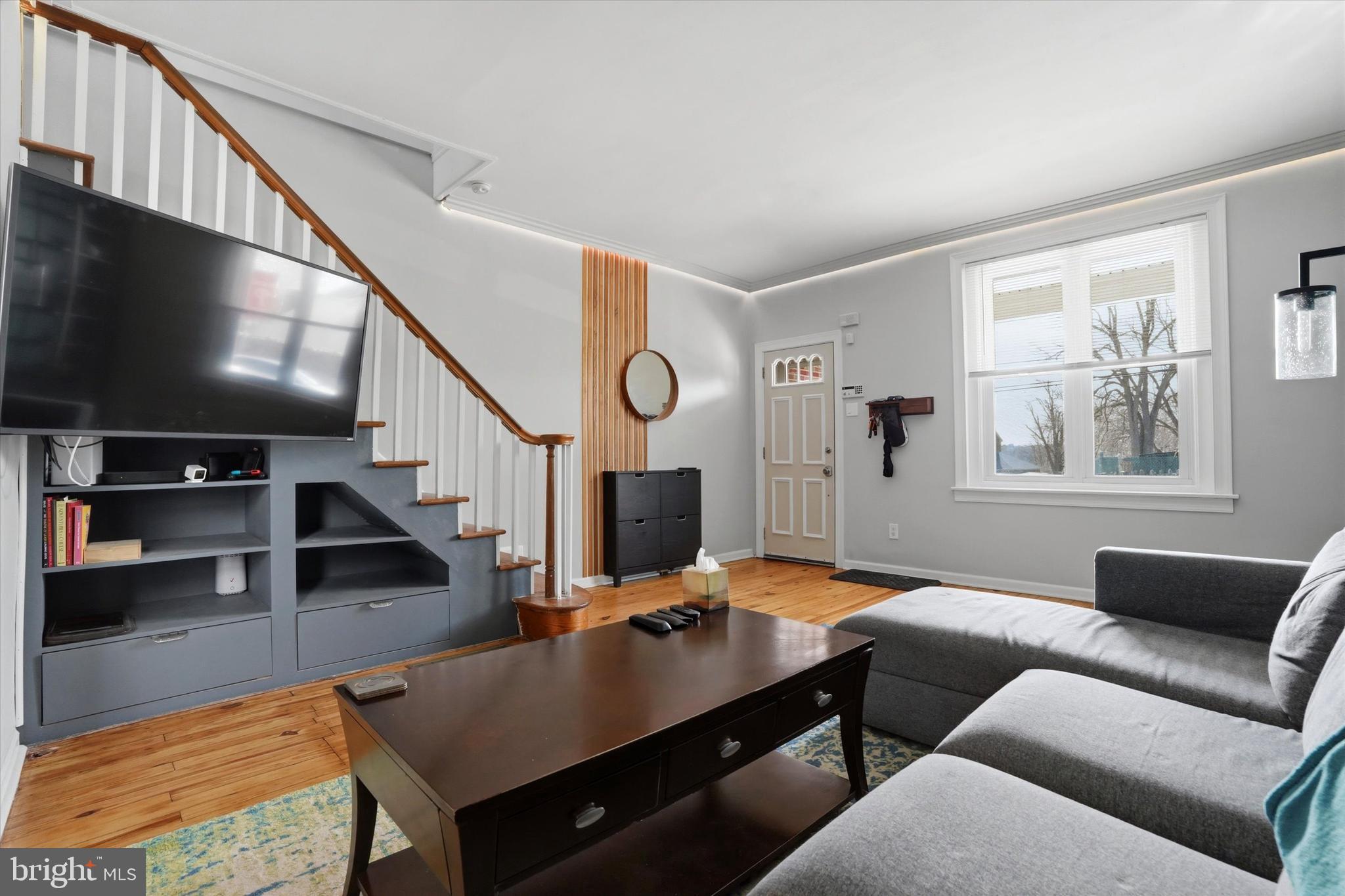 ROXBOROUGH - Residential