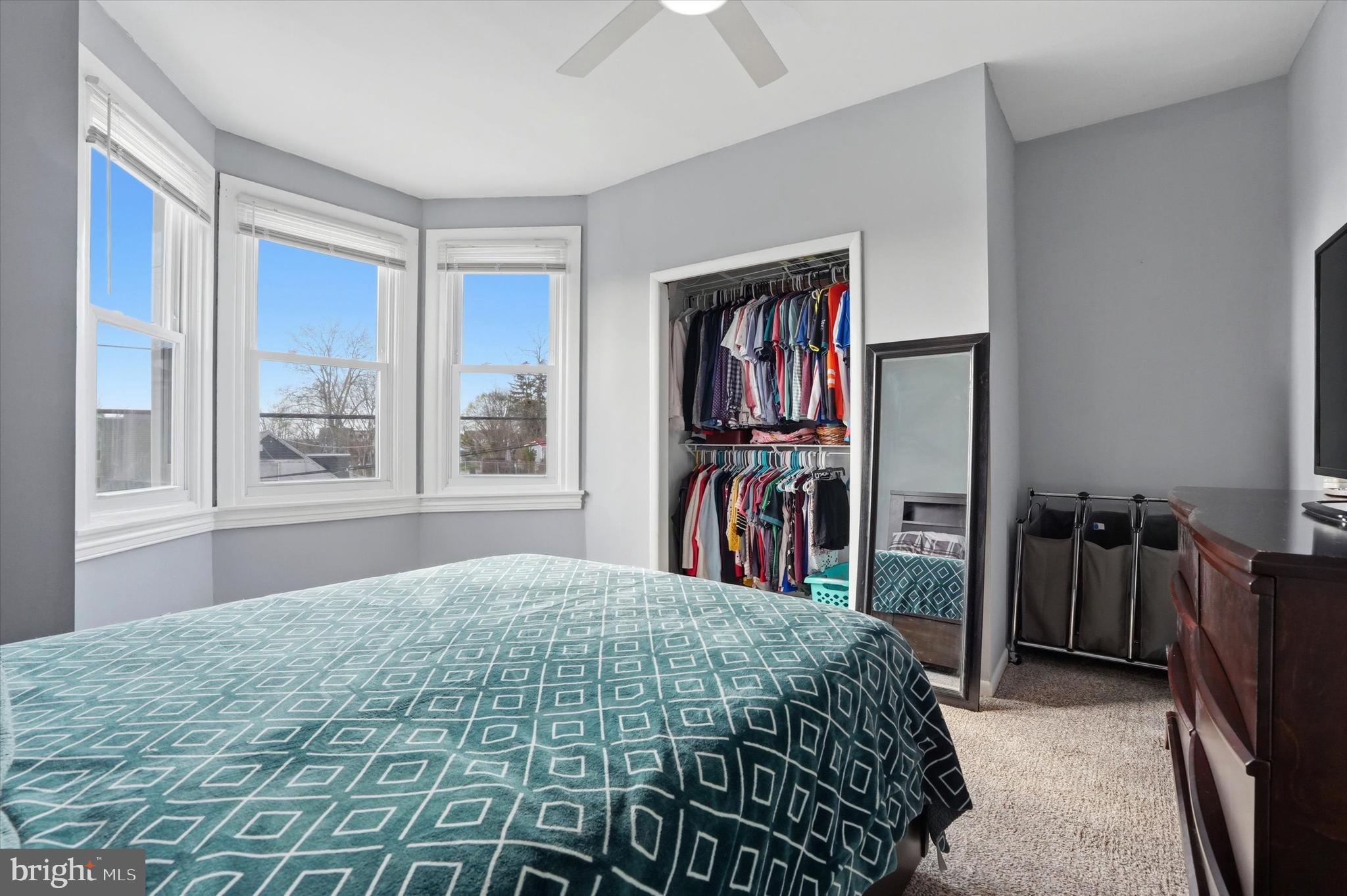 ROXBOROUGH - Residential