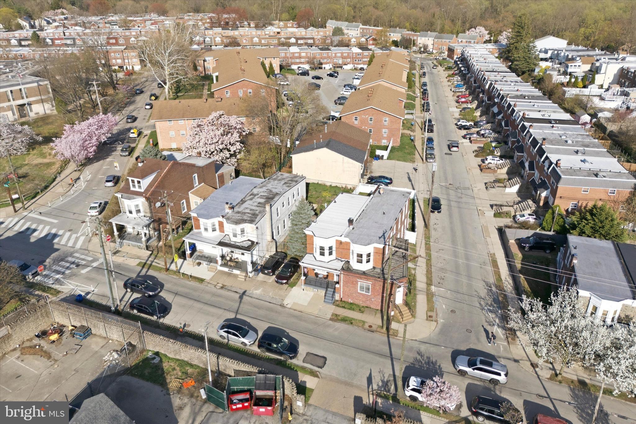 ROXBOROUGH - Residential