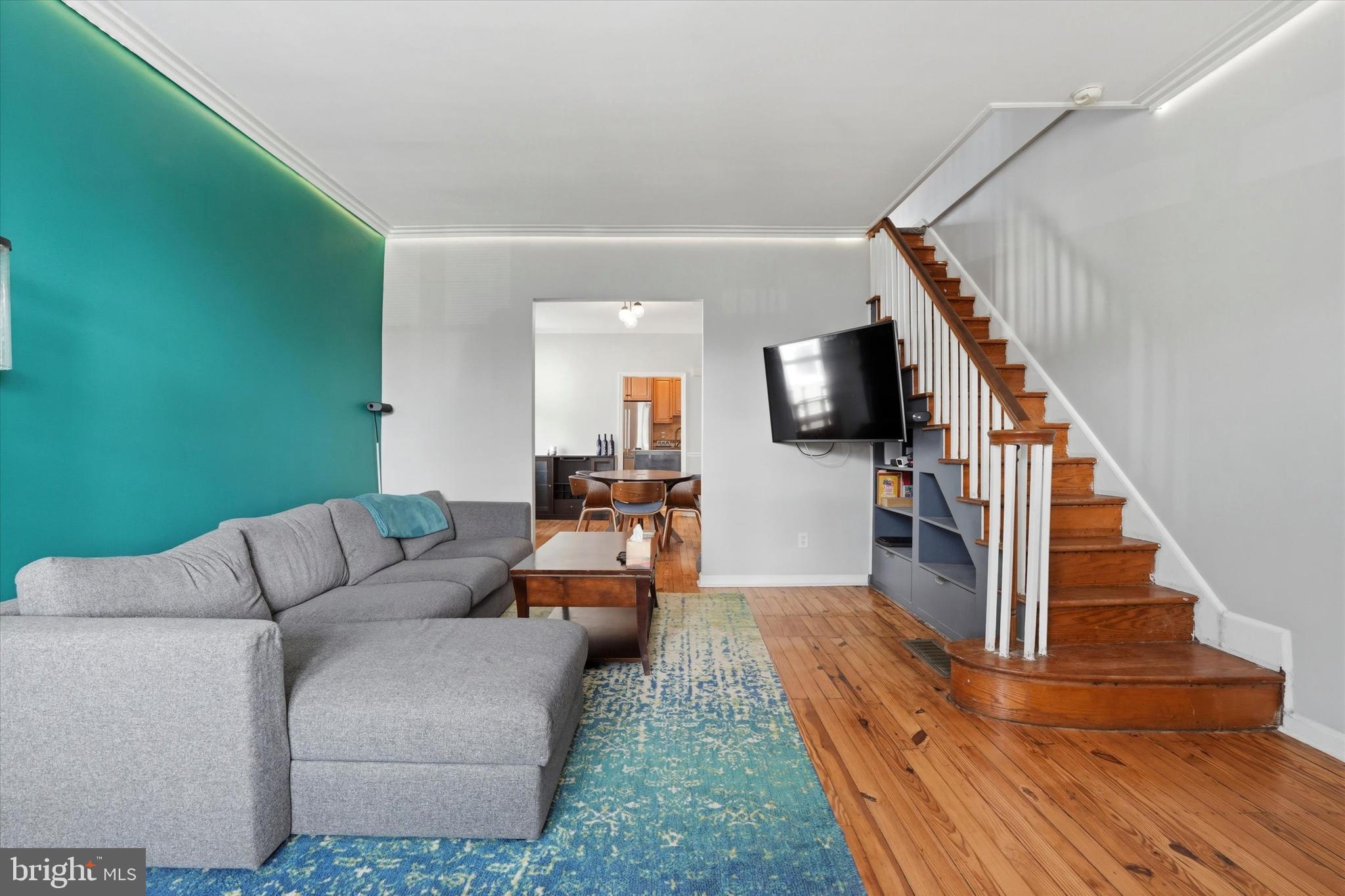 ROXBOROUGH - Residential