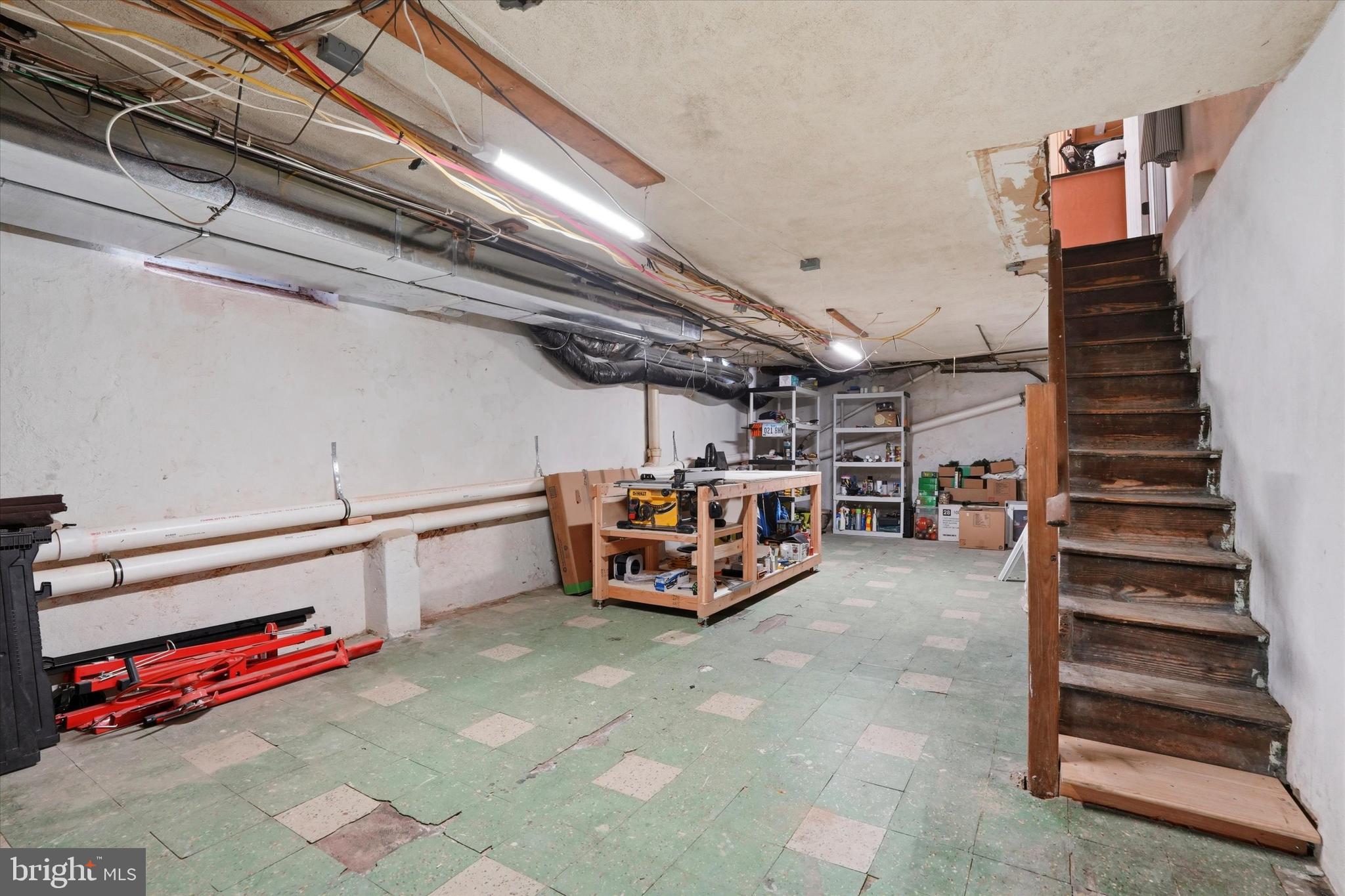 ROXBOROUGH - Residential