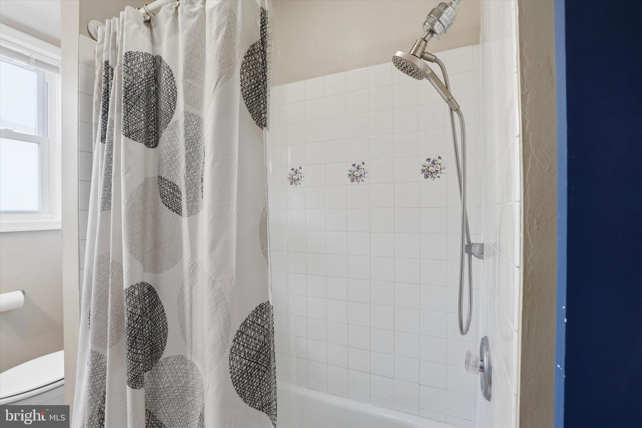 ROXBOROUGH - Residential