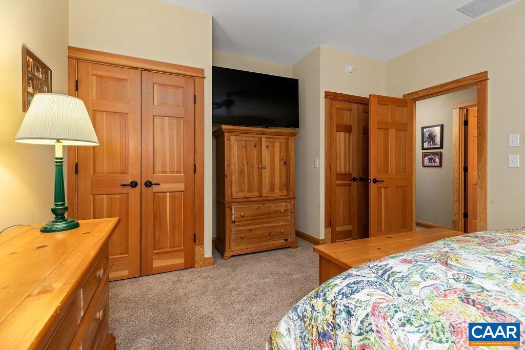 WINTERGREEN RESORT - Residential