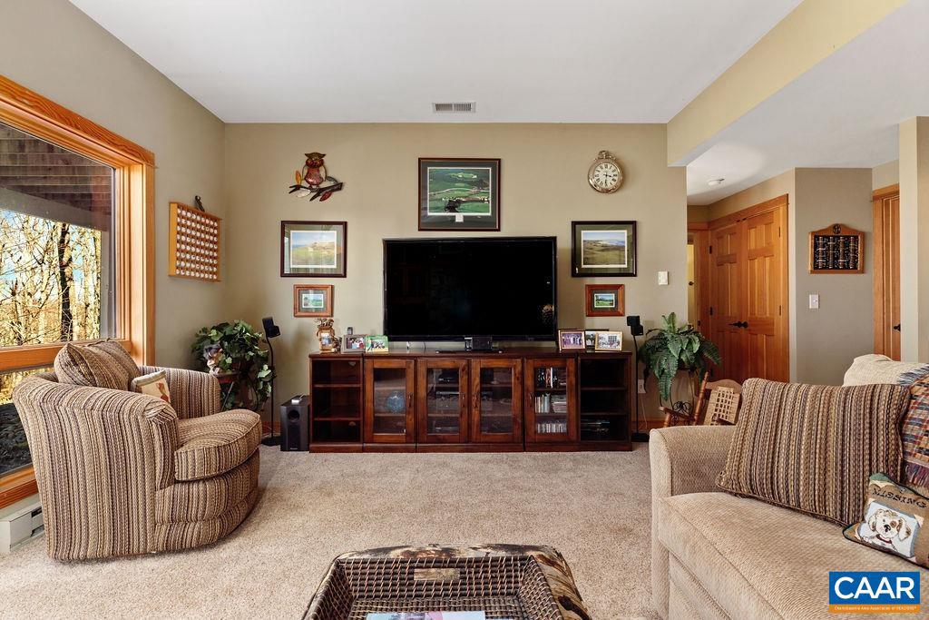 WINTERGREEN RESORT - Residential