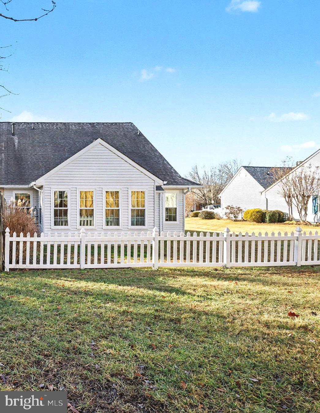 SUMMERLAKE - Residential