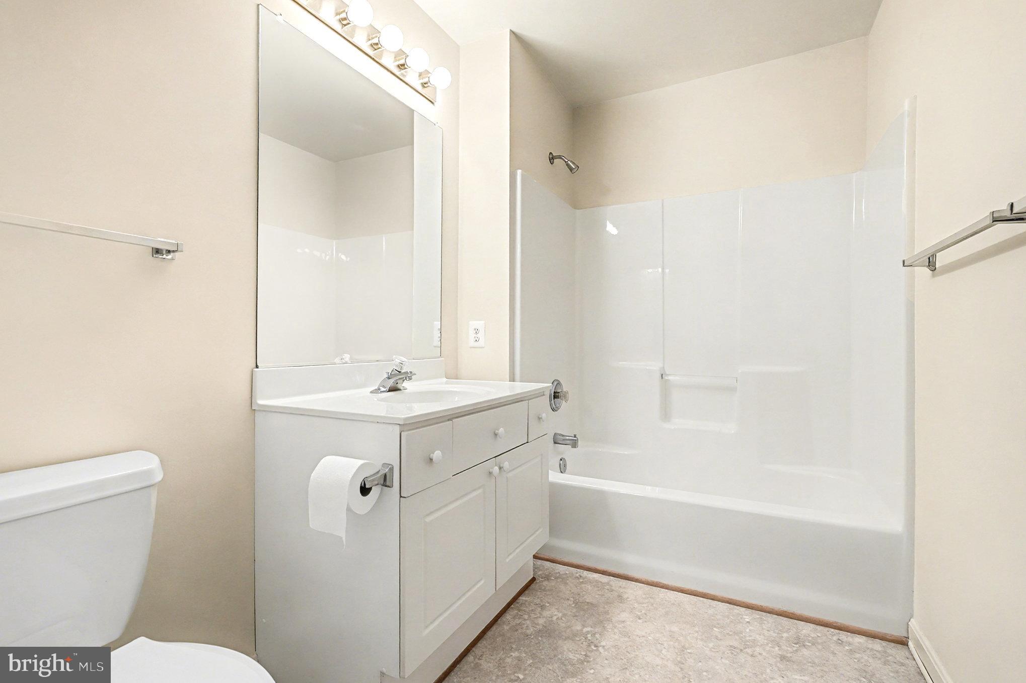 SUMMERLAKE - Residential