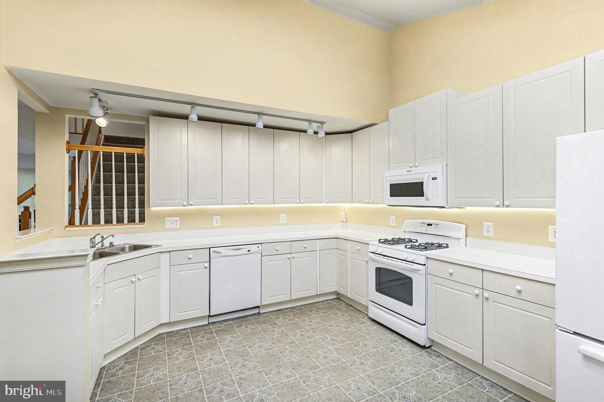 SUMMERLAKE - Residential