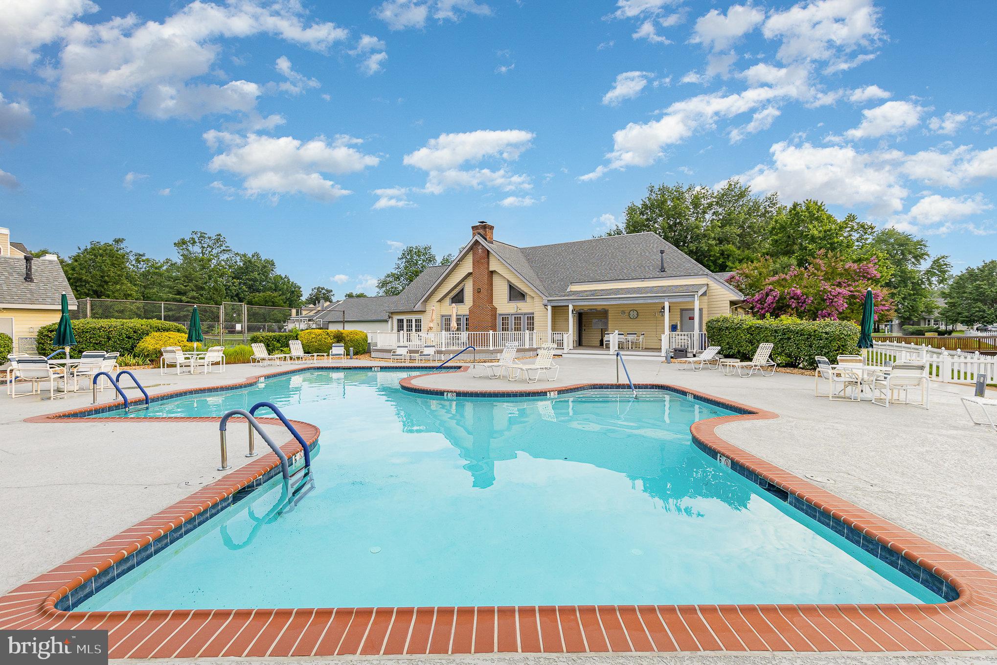 SUMMERLAKE - Residential