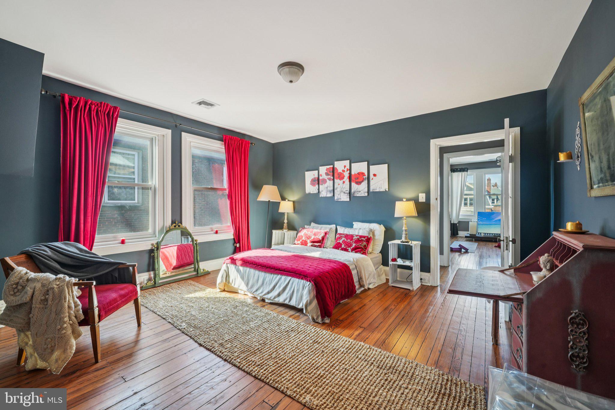 UNIVERSITY CITY - Residential