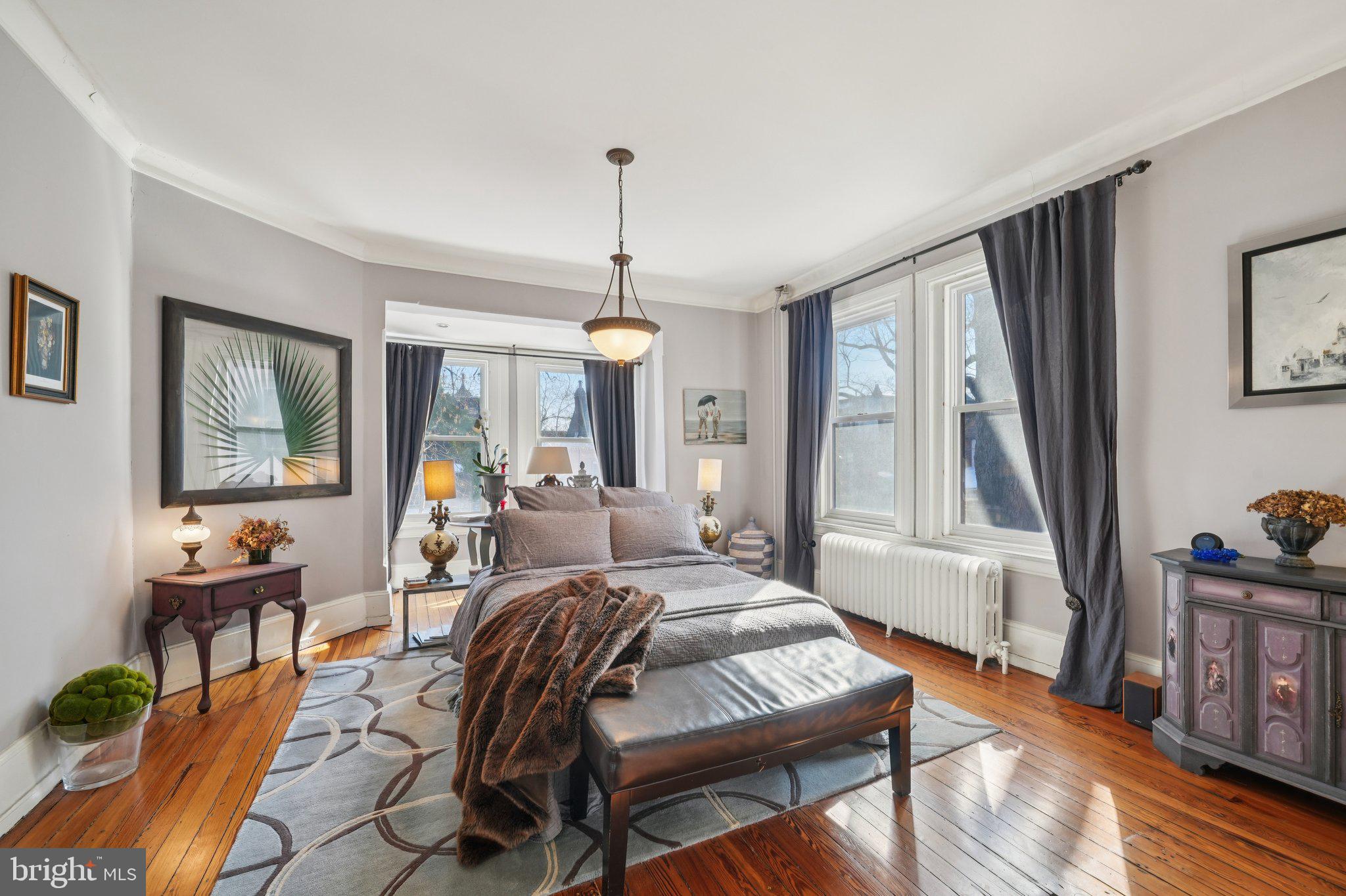 UNIVERSITY CITY - Residential