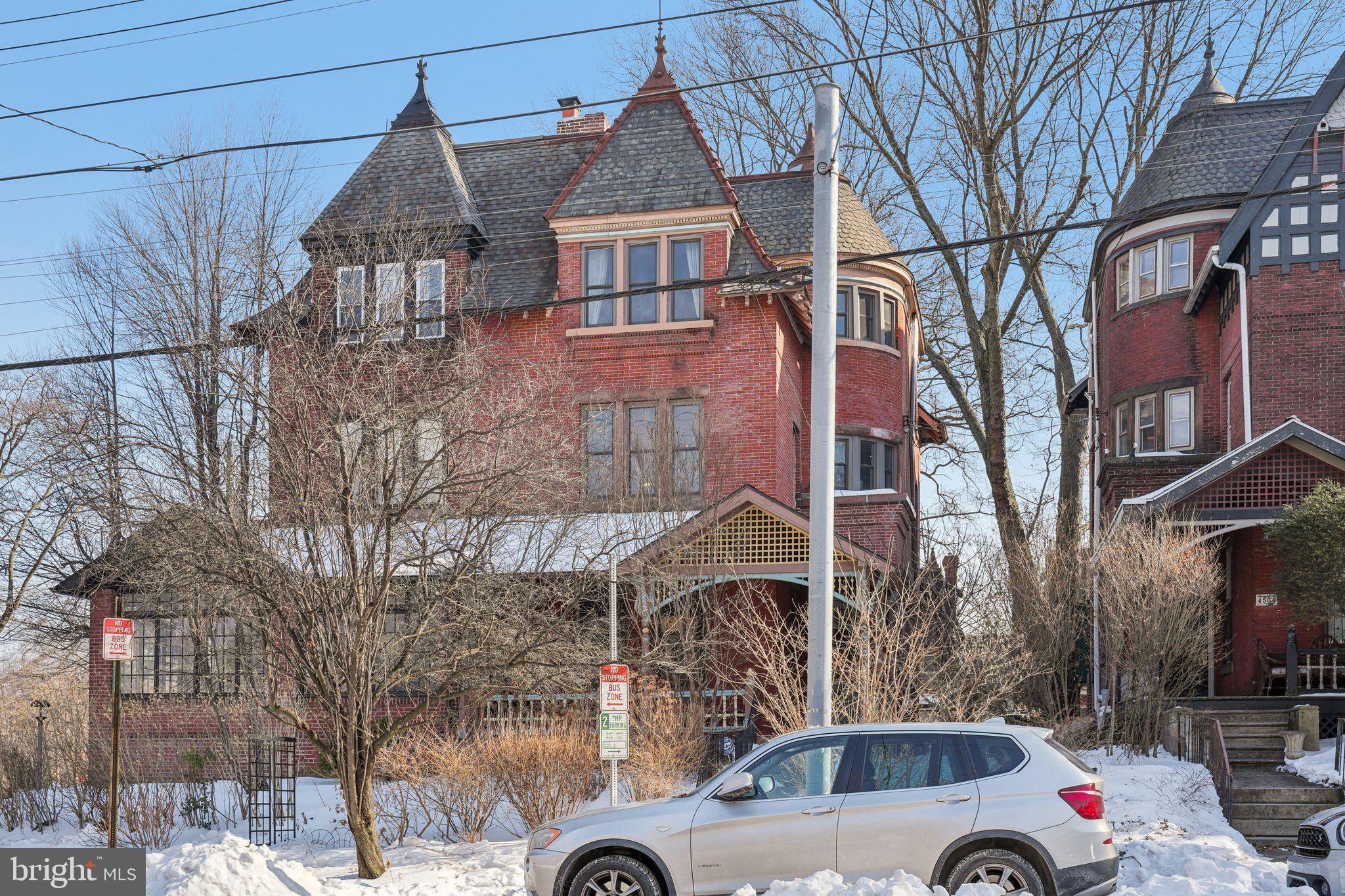 UNIVERSITY CITY - Residential