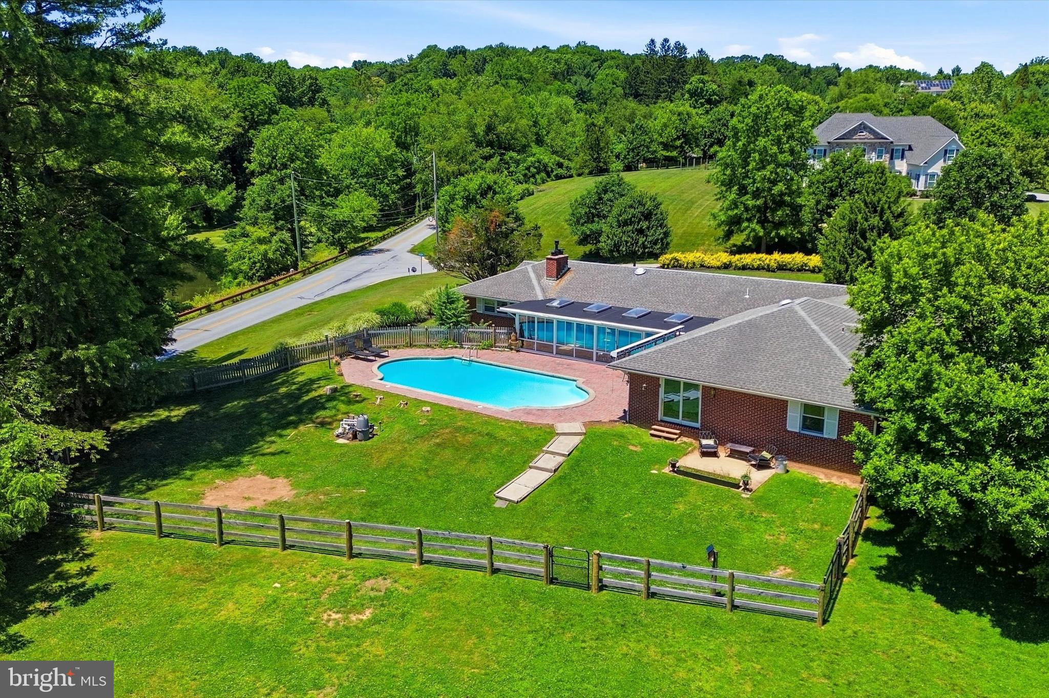 875 LOCUST GROVE ROAD