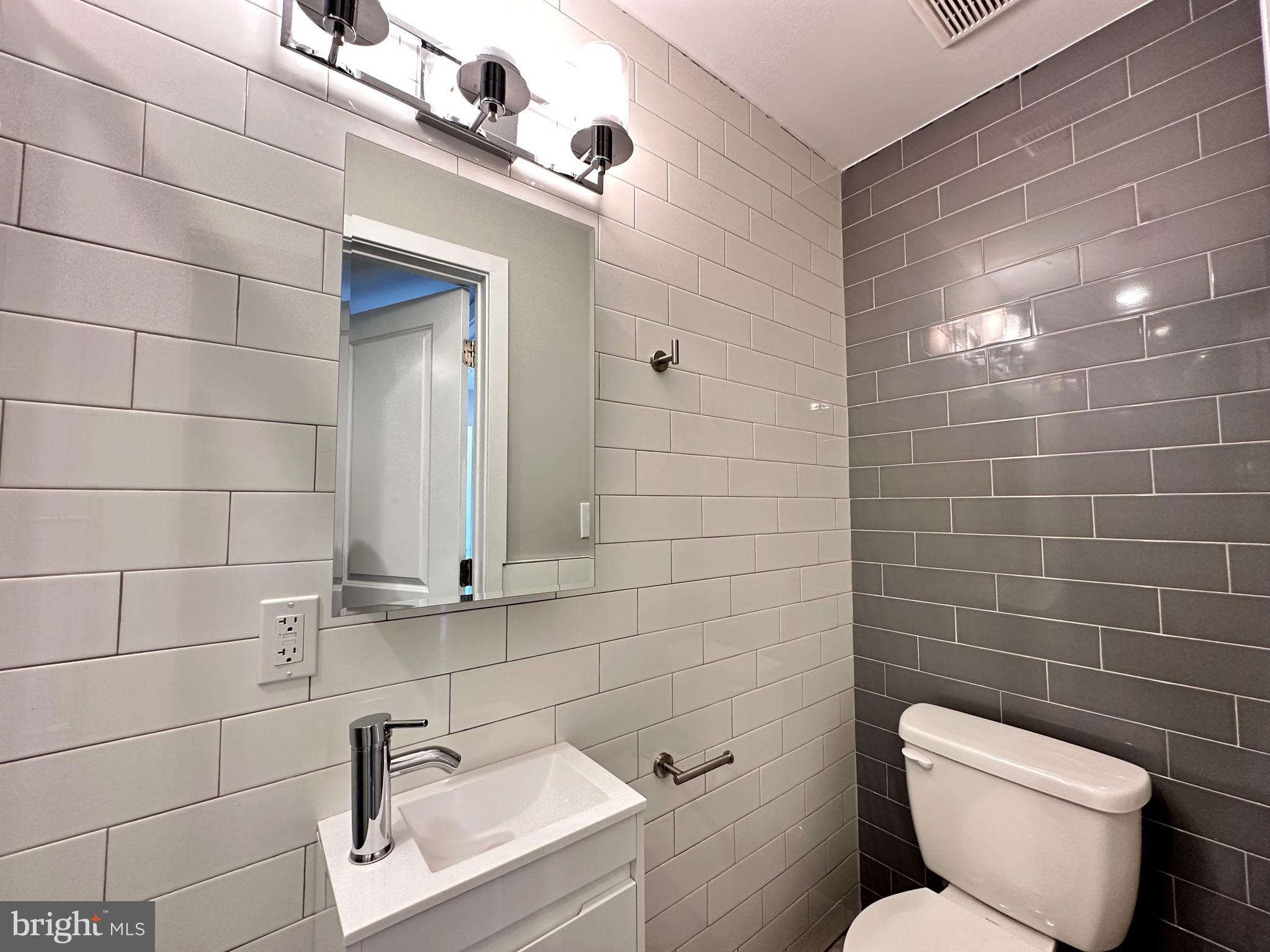 TEMPLE UNIVERSITY - Residential Lease