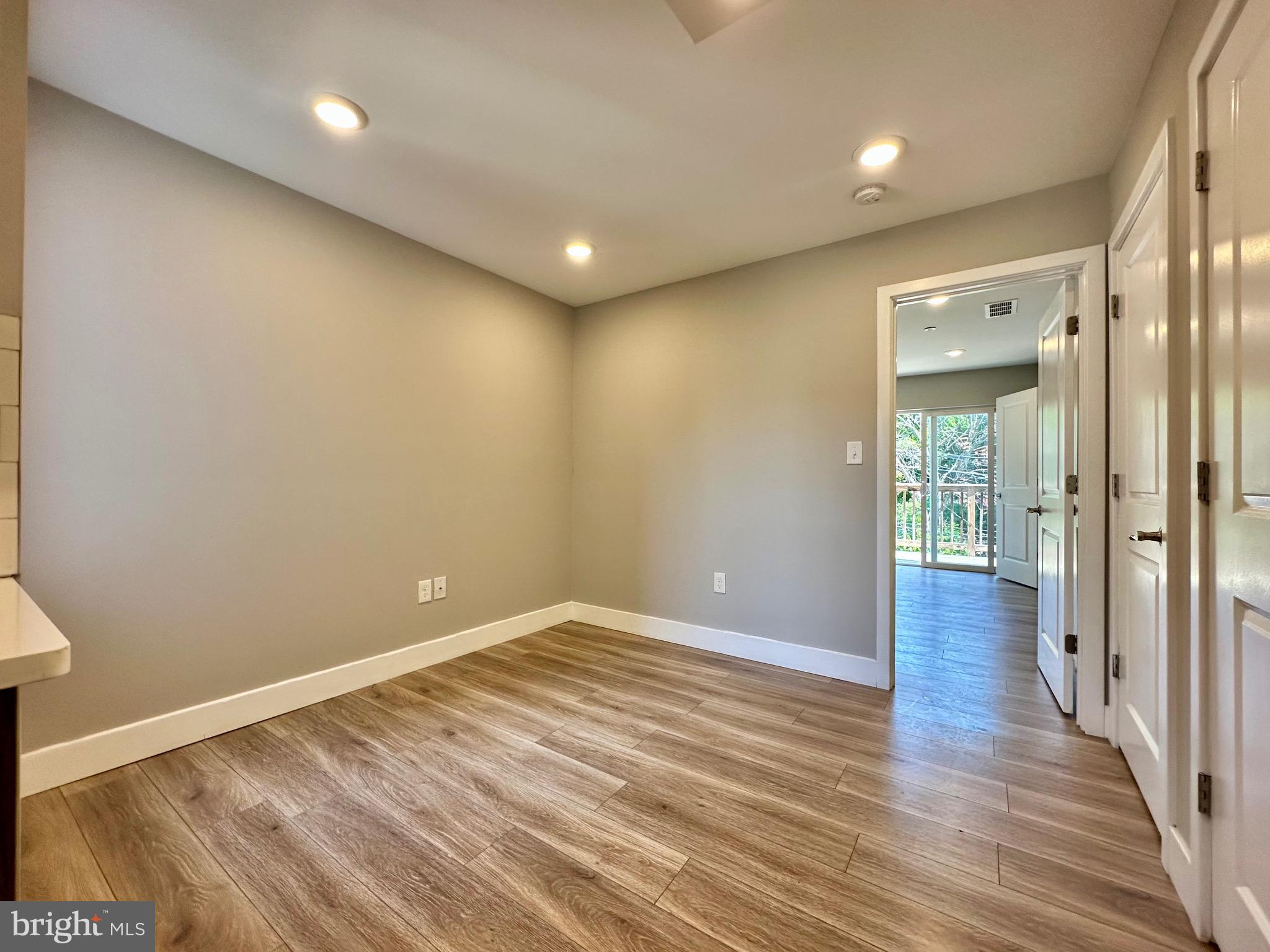 TEMPLE UNIVERSITY - Residential Lease