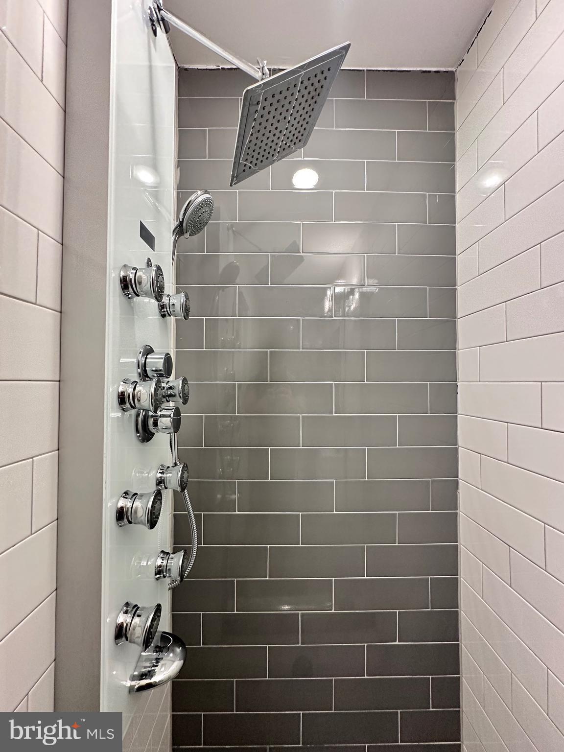 TEMPLE UNIVERSITY - Residential Lease