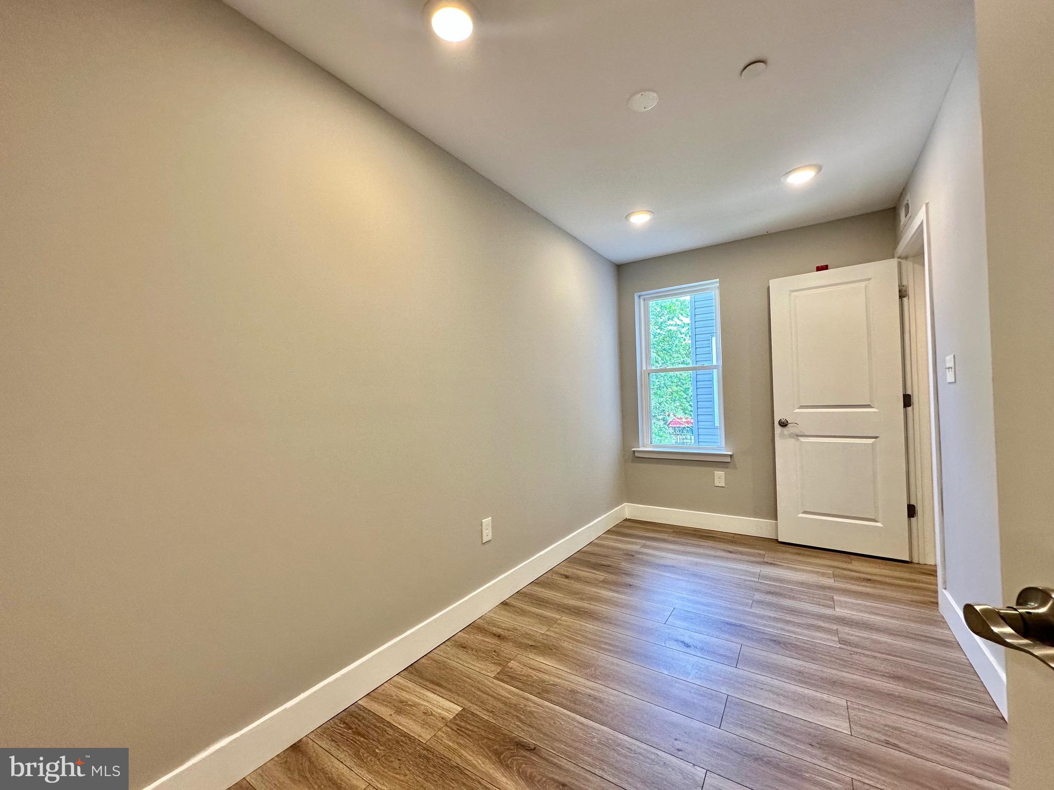 TEMPLE UNIVERSITY - Residential Lease