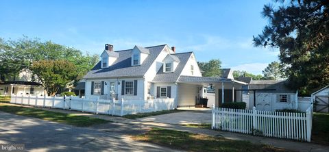 Photo of 200 S. 2nd St, DENTON, MD 21629 (MLS # MDCM2007310)