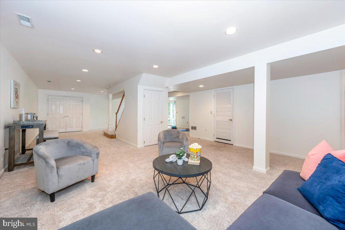 HALLOWELL - Residential