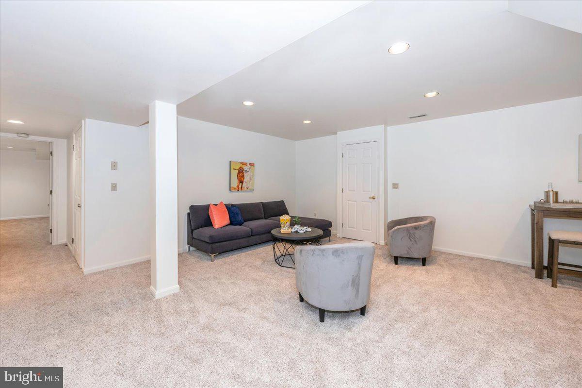 HALLOWELL - Residential