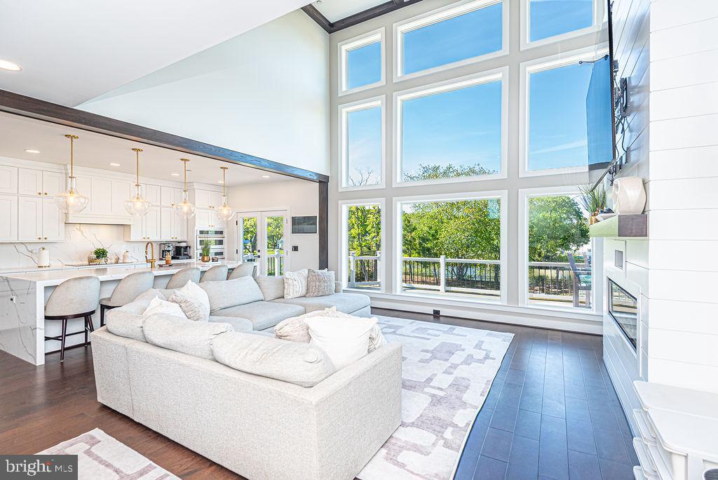 BAY VIEW ESTATES - Residential