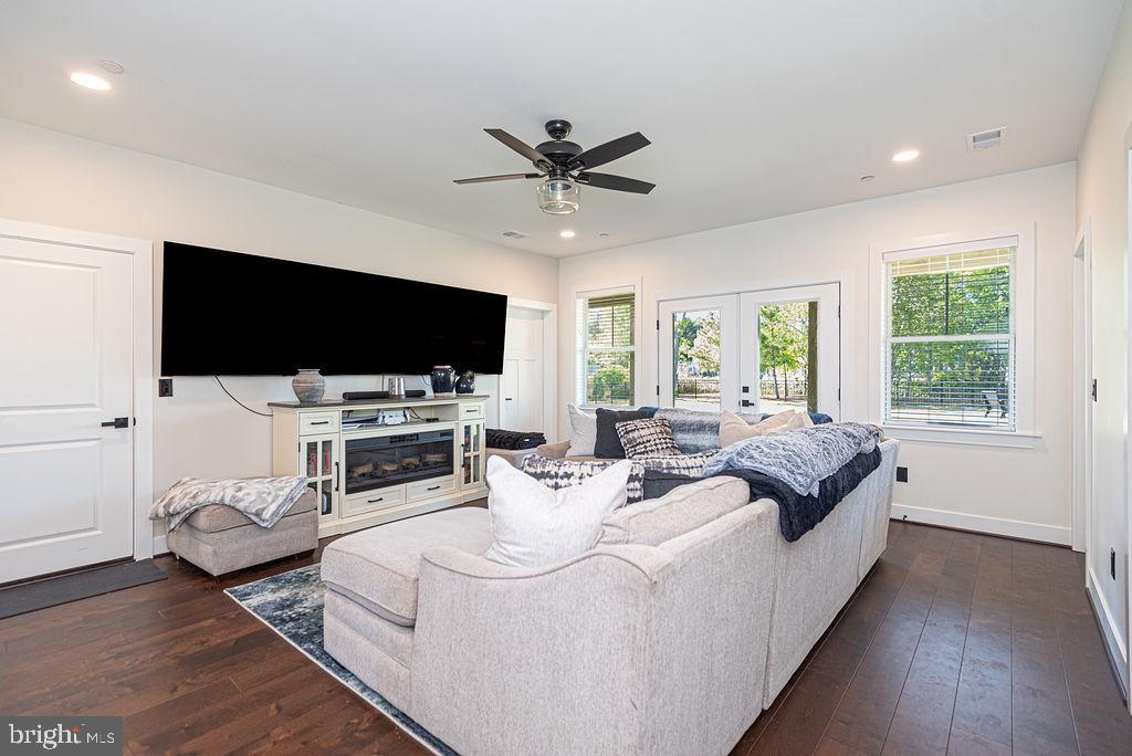 BAY VIEW ESTATES - Residential