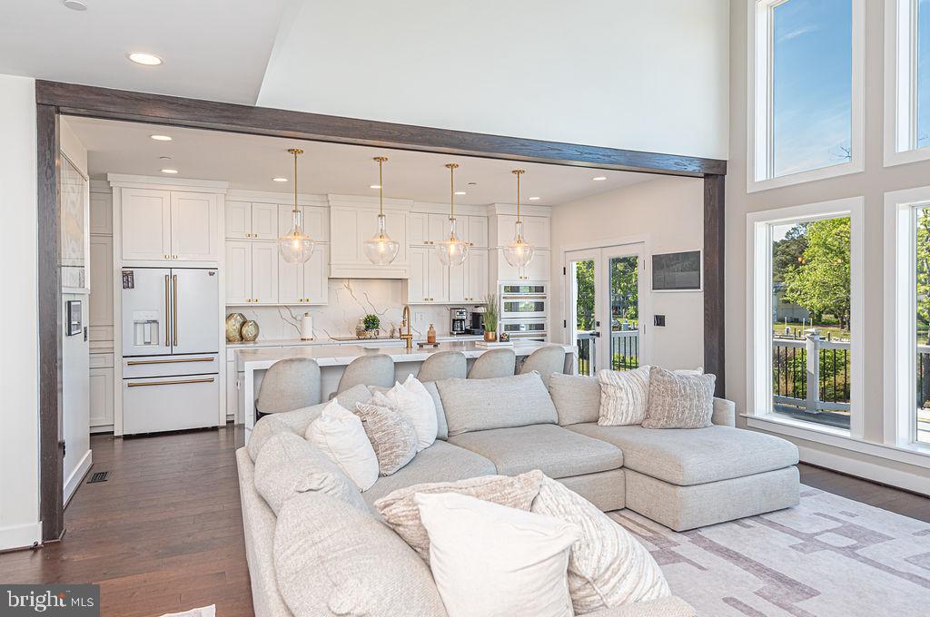 BAY VIEW ESTATES - Residential