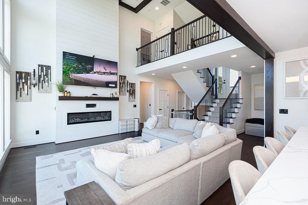 BAY VIEW ESTATES - Residential