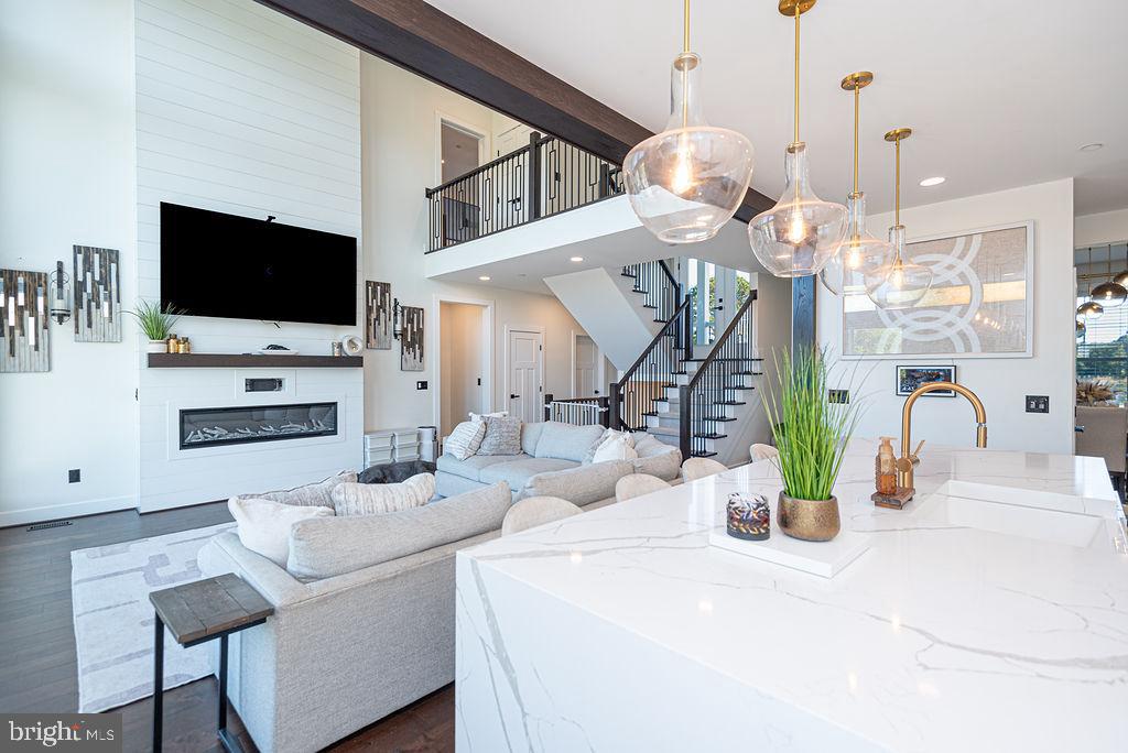 BAY VIEW ESTATES - Residential