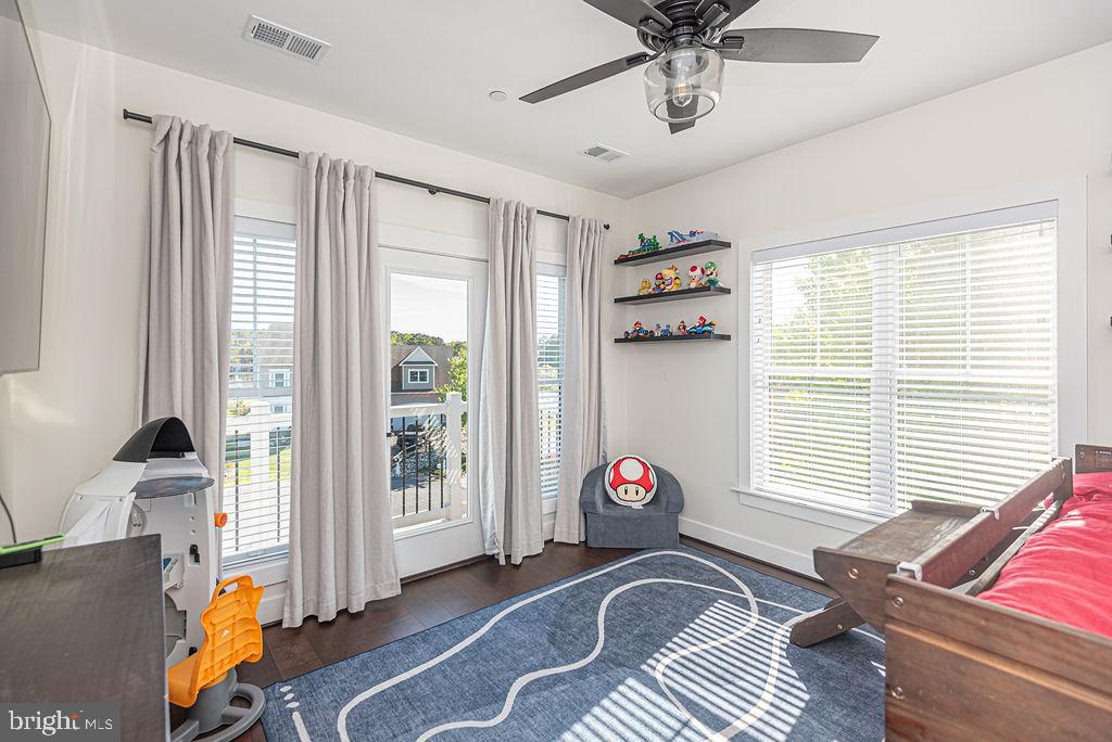 BAY VIEW ESTATES - Residential