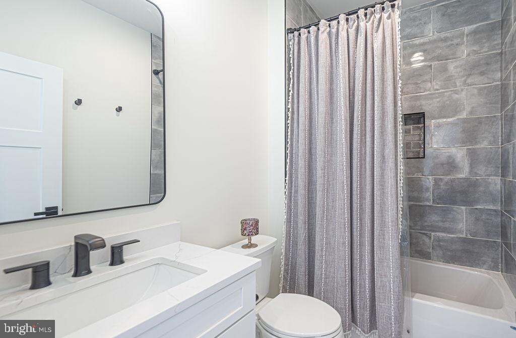 BAY VIEW ESTATES - Residential