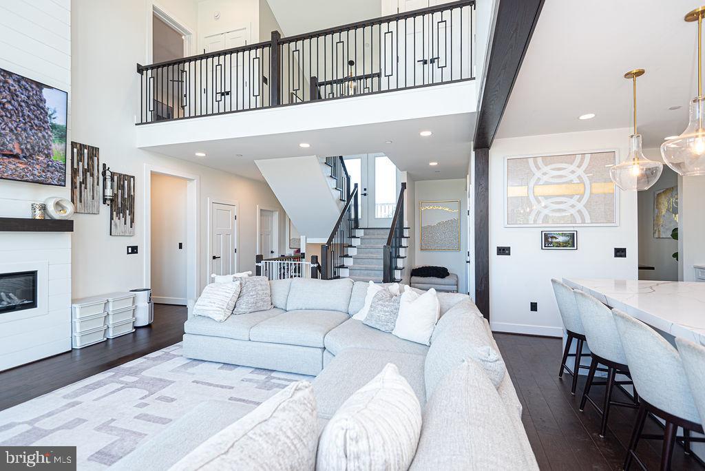 BAY VIEW ESTATES - Residential